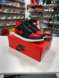 Jordan 1 Retro High OG Satin Bred sz M9/W10.5