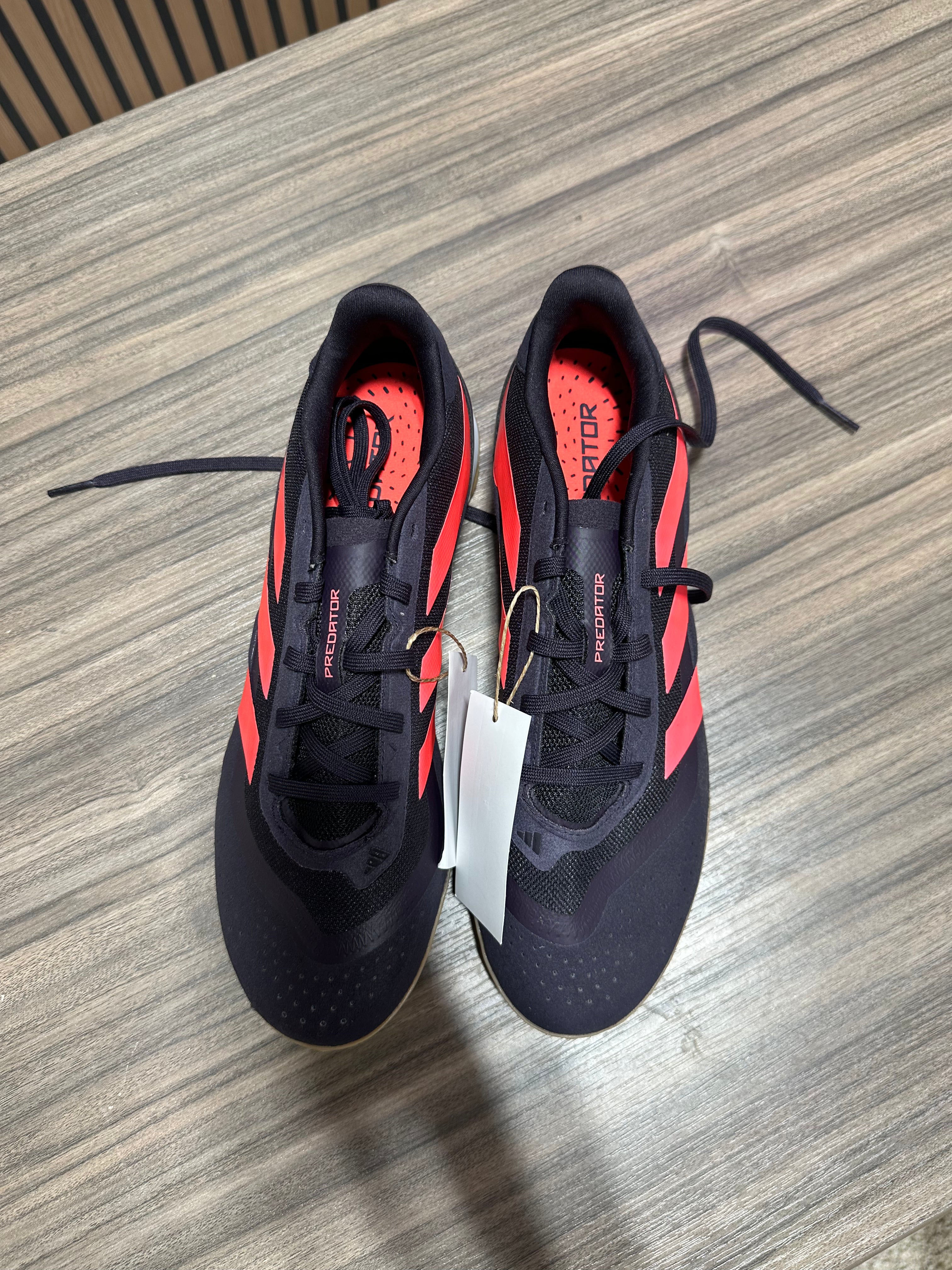 Adidas Predator League Indoor soccer shoes Sz 9
