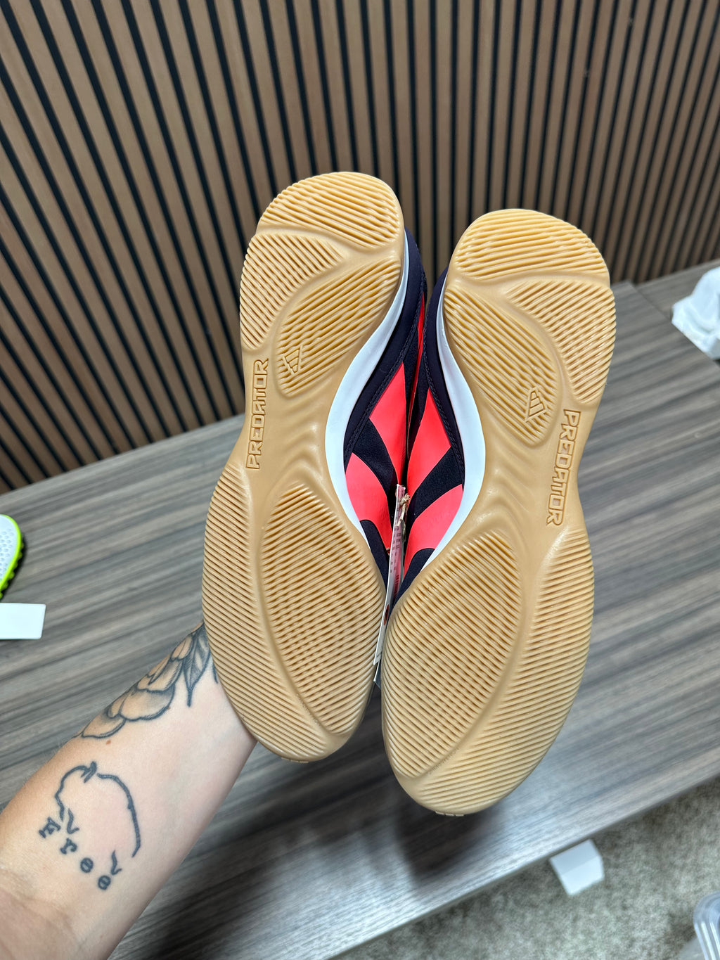 Adidas Predator League Indoor soccer shoes Sz 9