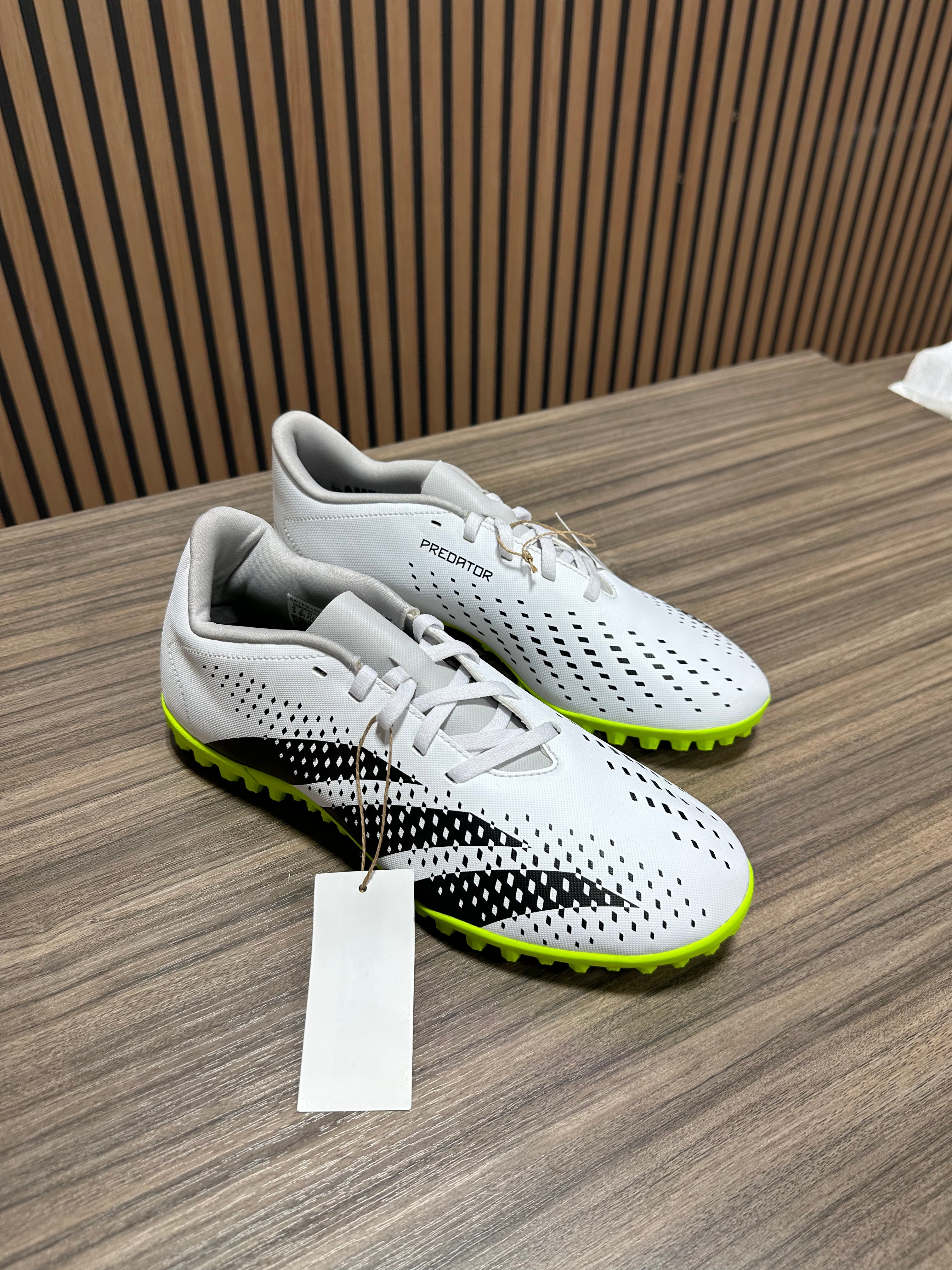 Adidas Predator Accuracy.4 Turf soccer shoes sz 9
