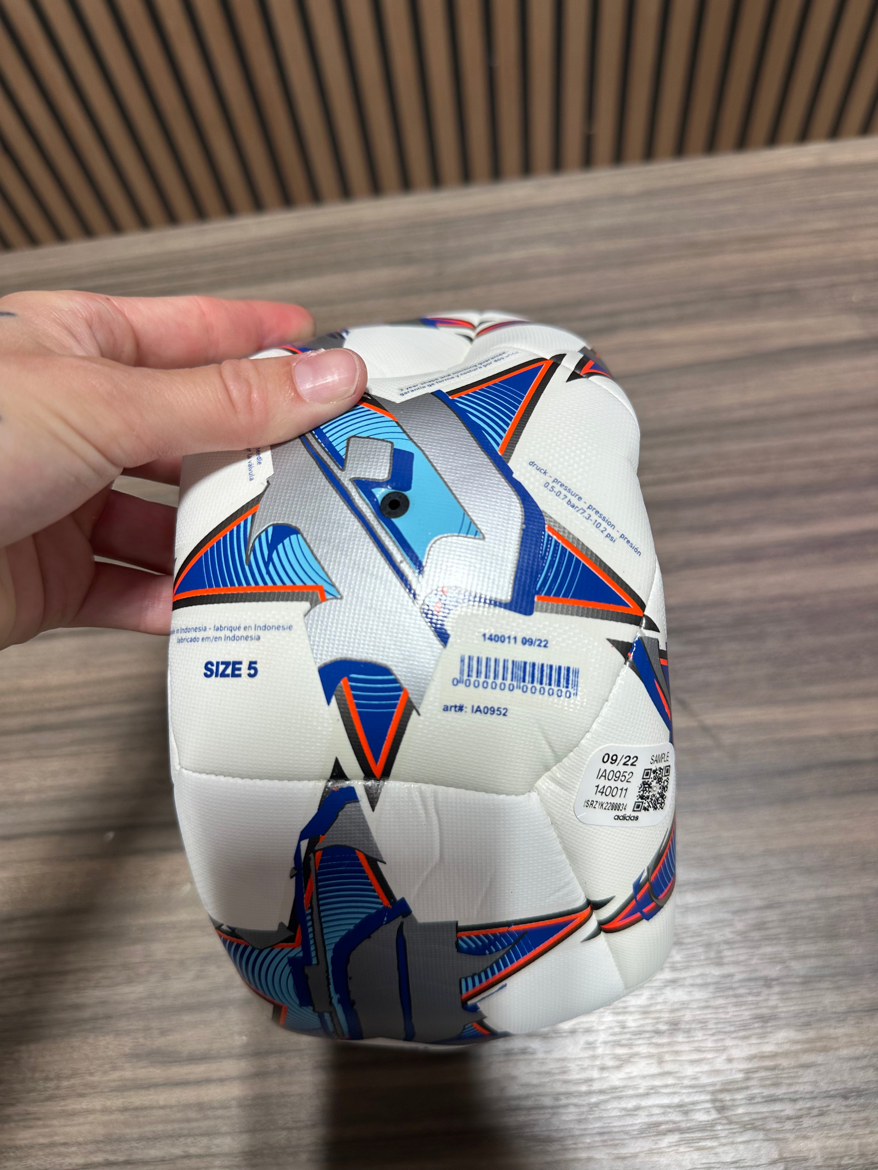 Adidas UEFA Champions League 2023/2024 Group Stage League Soccer Ball