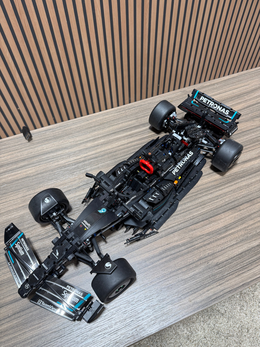 LEGO TECHNIC: Mercedes-AMG F1 W14 E Performance (42171)
