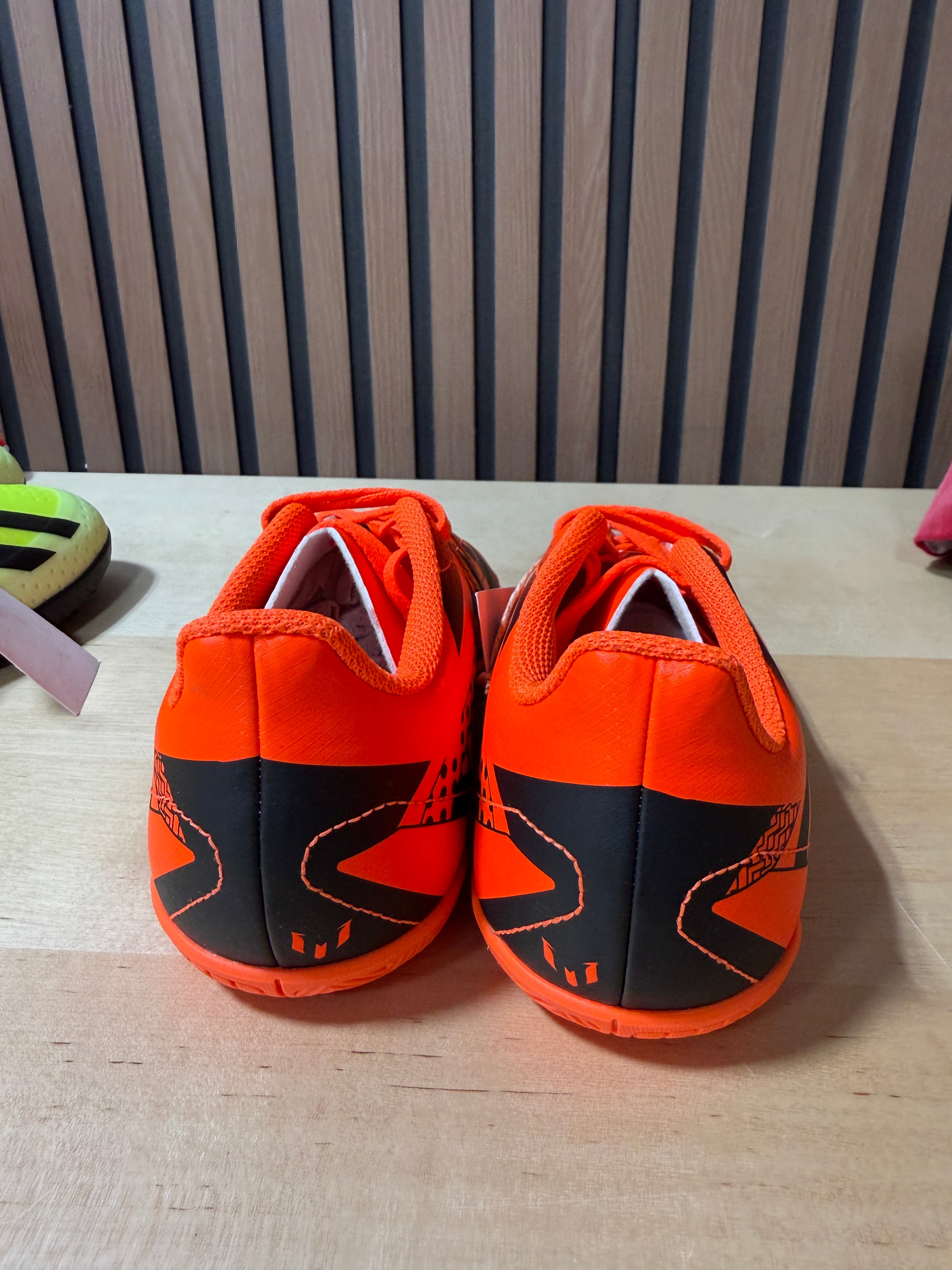 Adidas X Speedportal Messi.4 Indoor junior Soccer Shoes sz 3.5