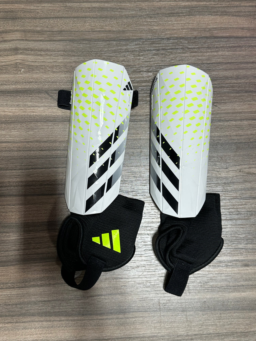 Adidas Predator Soft Ground Match Shin Guards