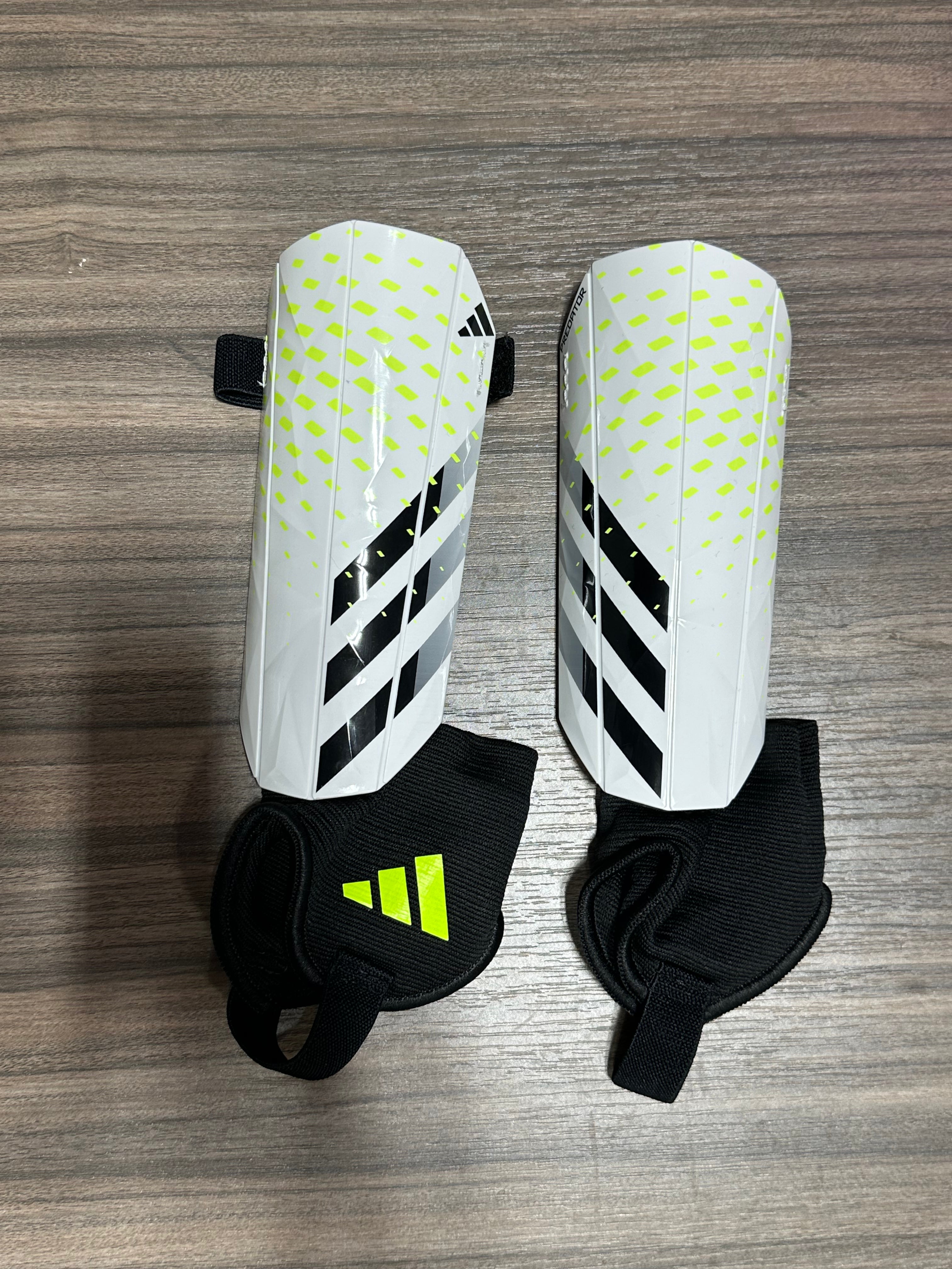 Adidas Predator Soft Ground Match Shin Guards
