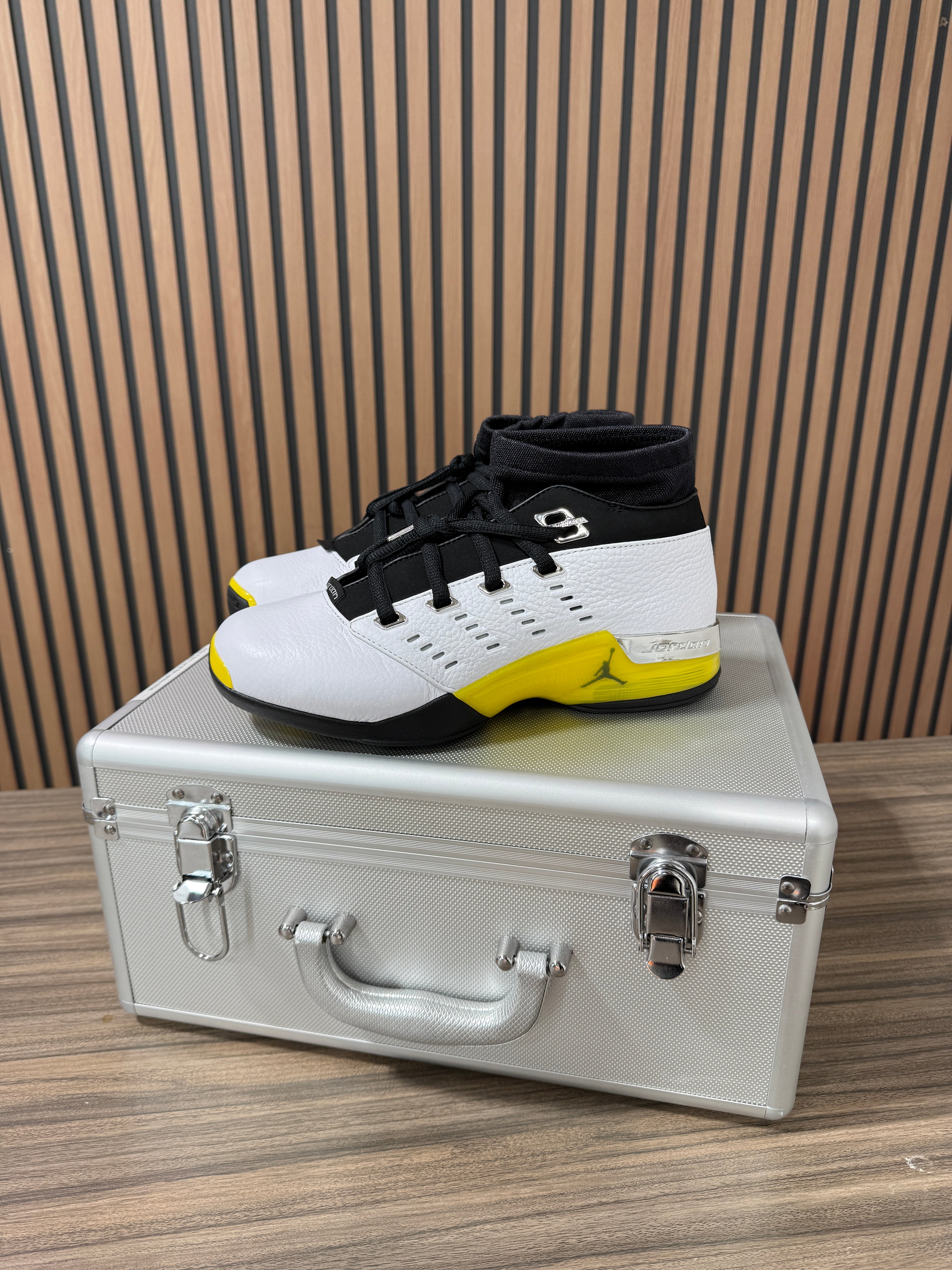 Jordan 17 Retro Low All-Star Lightning (2024) Sz 7