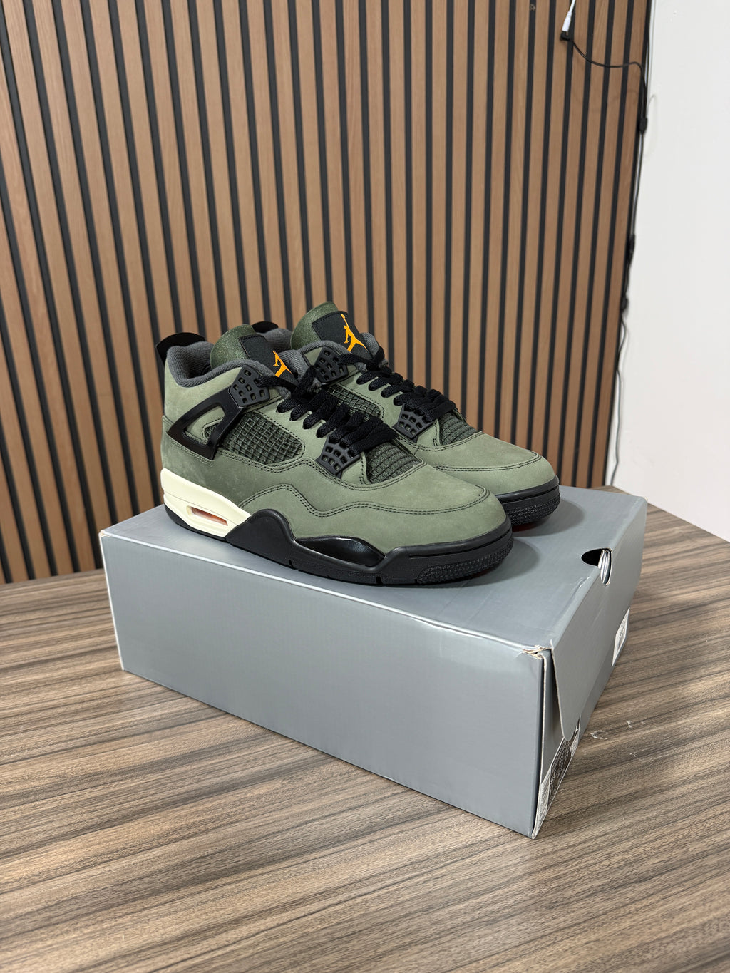 Undefeated x Air Jordan 4 Retro 2025 Sz 9.5