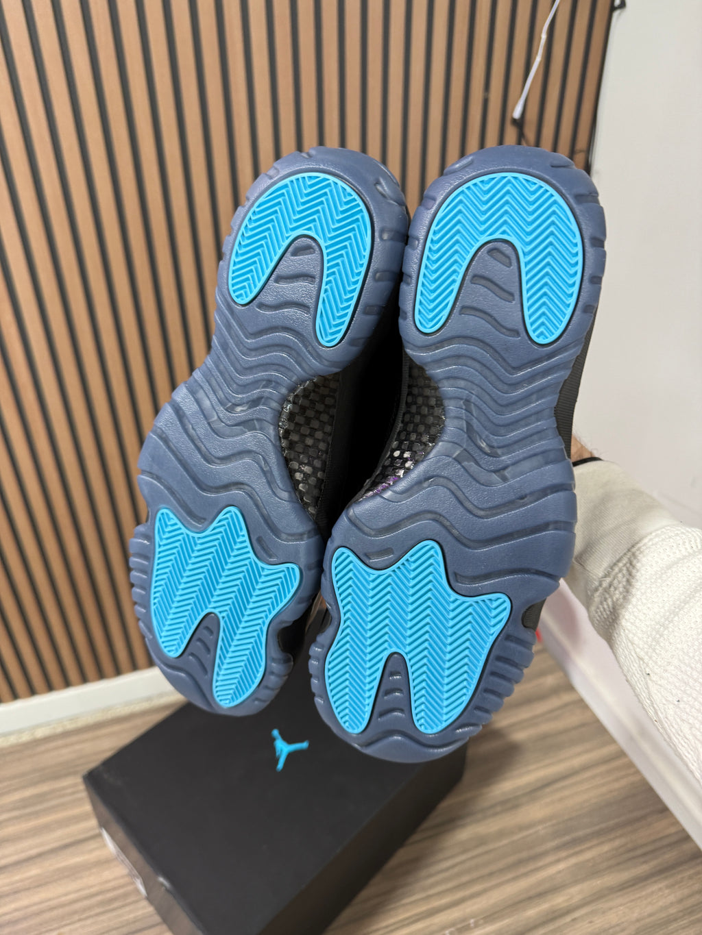 Air Jordan 11 Retro 'Gamma Blue' 2025 Sz 11.5