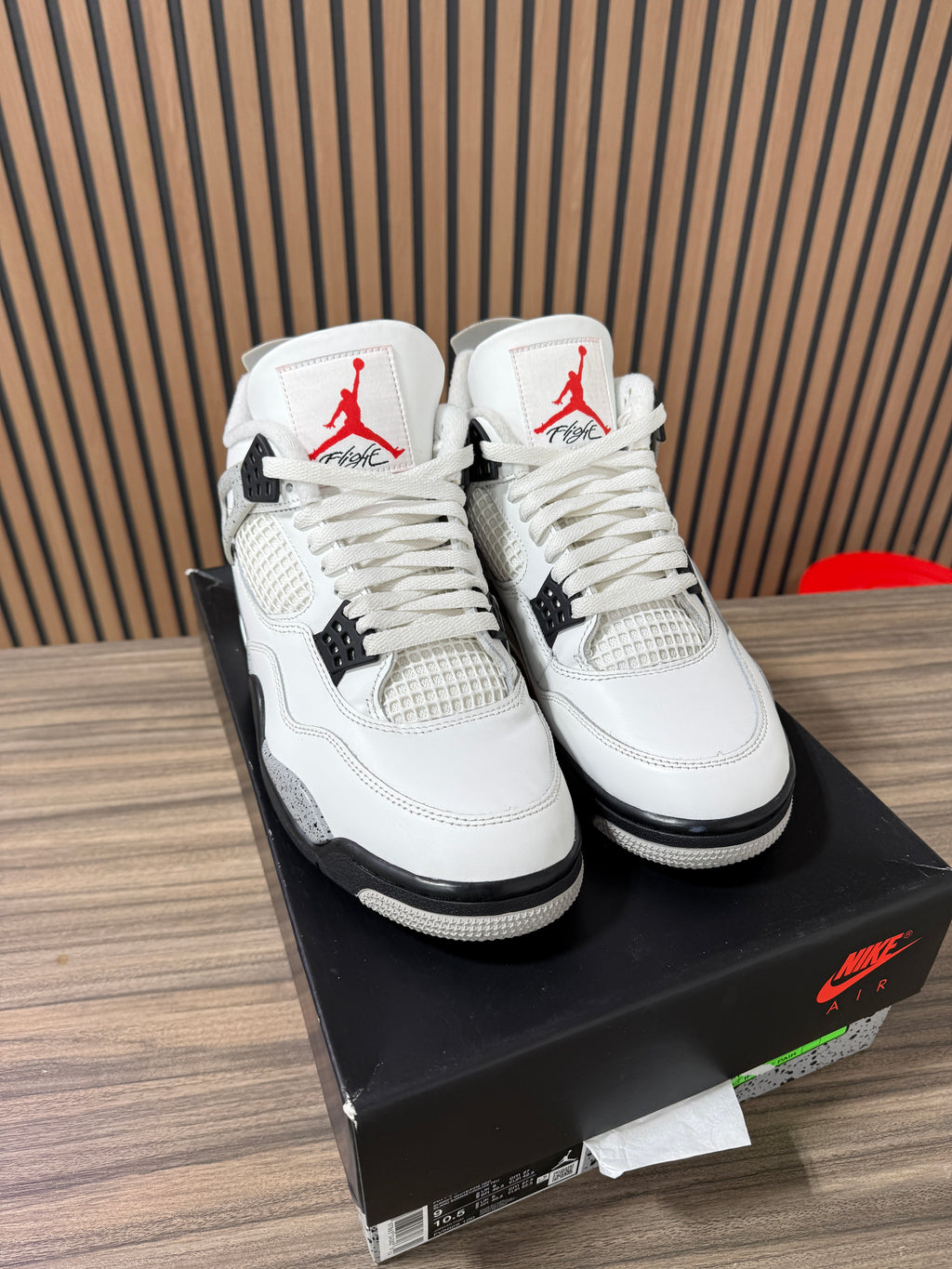Air Jordan 4 Retro OG 'White Cement' 2025 Sz 9