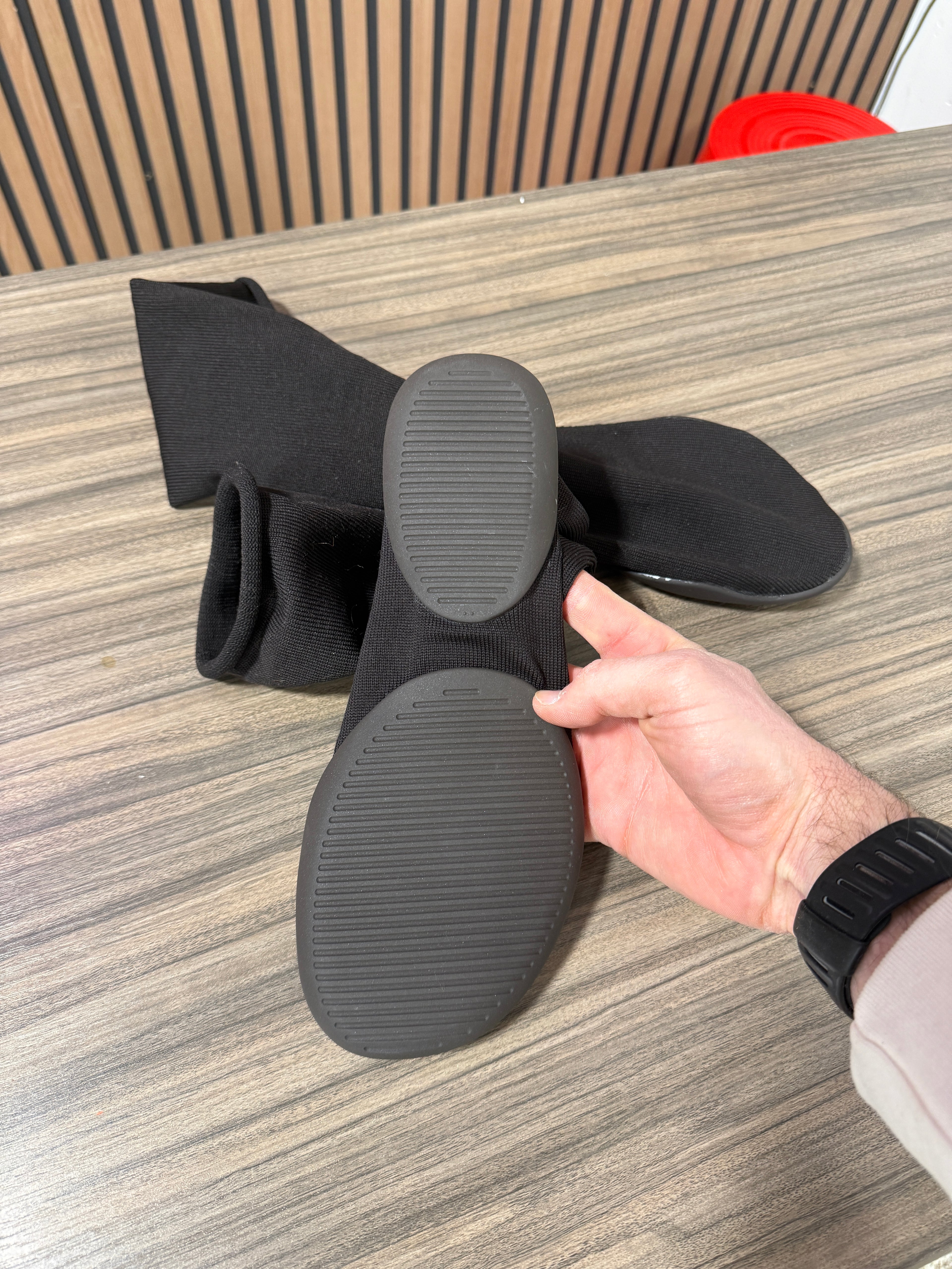 YZY Pod 'Black' Sz 2
