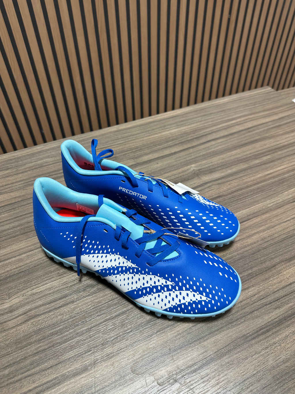 Adidas Predator Accuracy.4 Turf soccer shoes sz 9