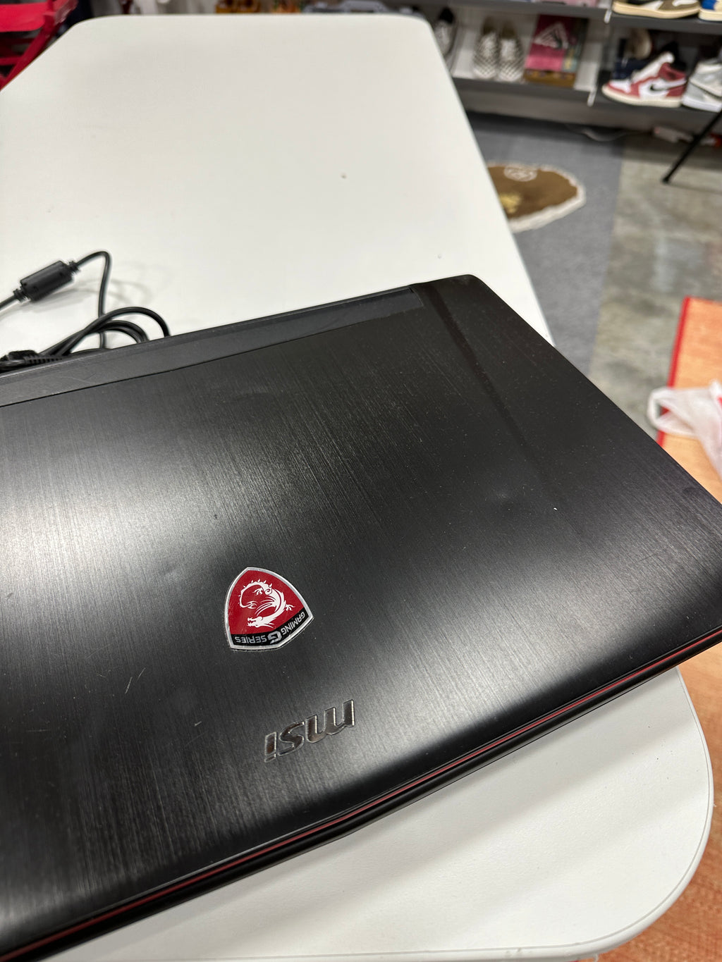 MSI GT72VR 6RD Dominator Gaming PC