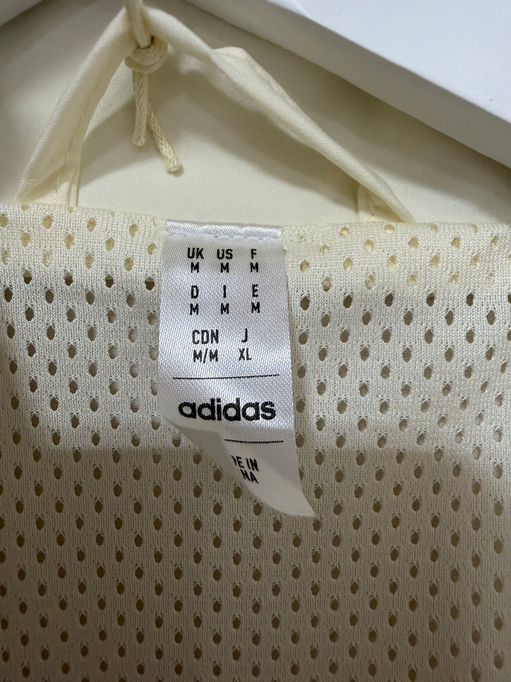 Adidas Manchester United Anthem Jacket – Cream White