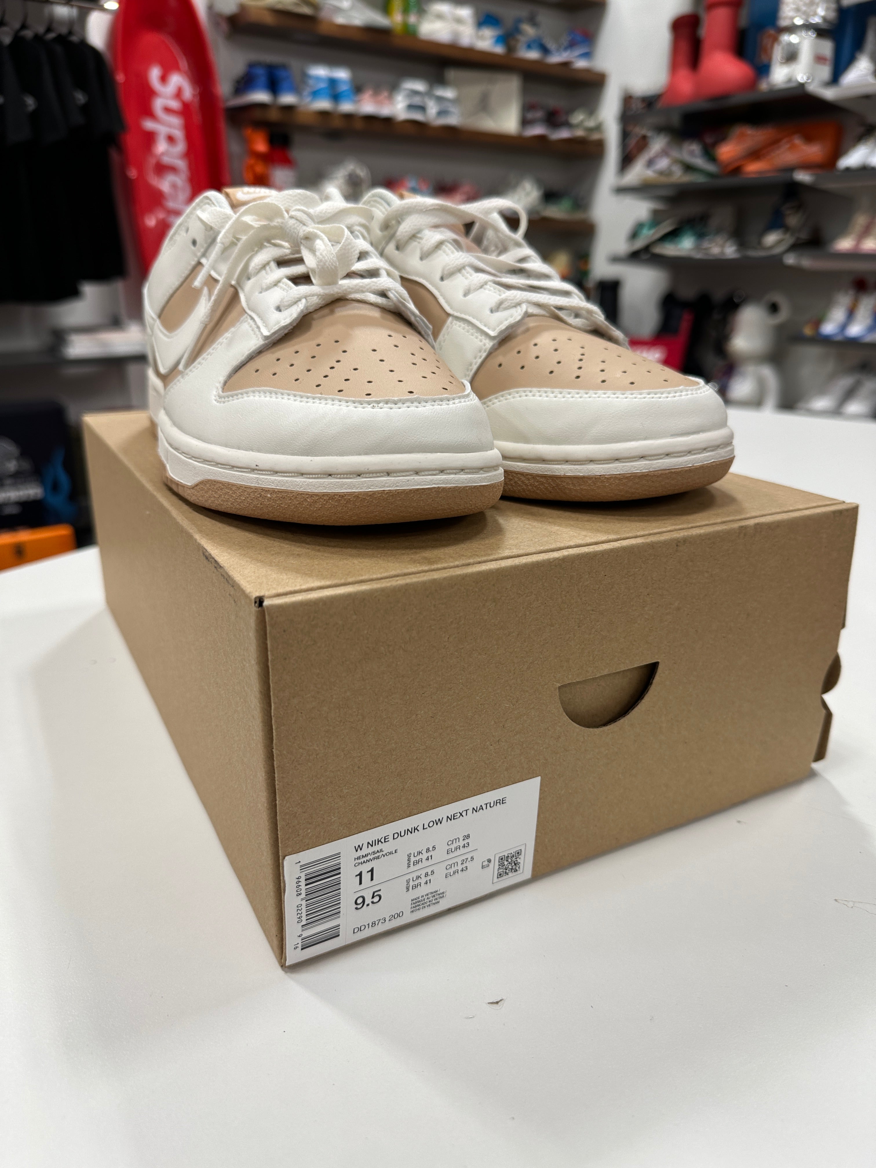 Nike Dunk Low Tan/White sz 9.5M 11W