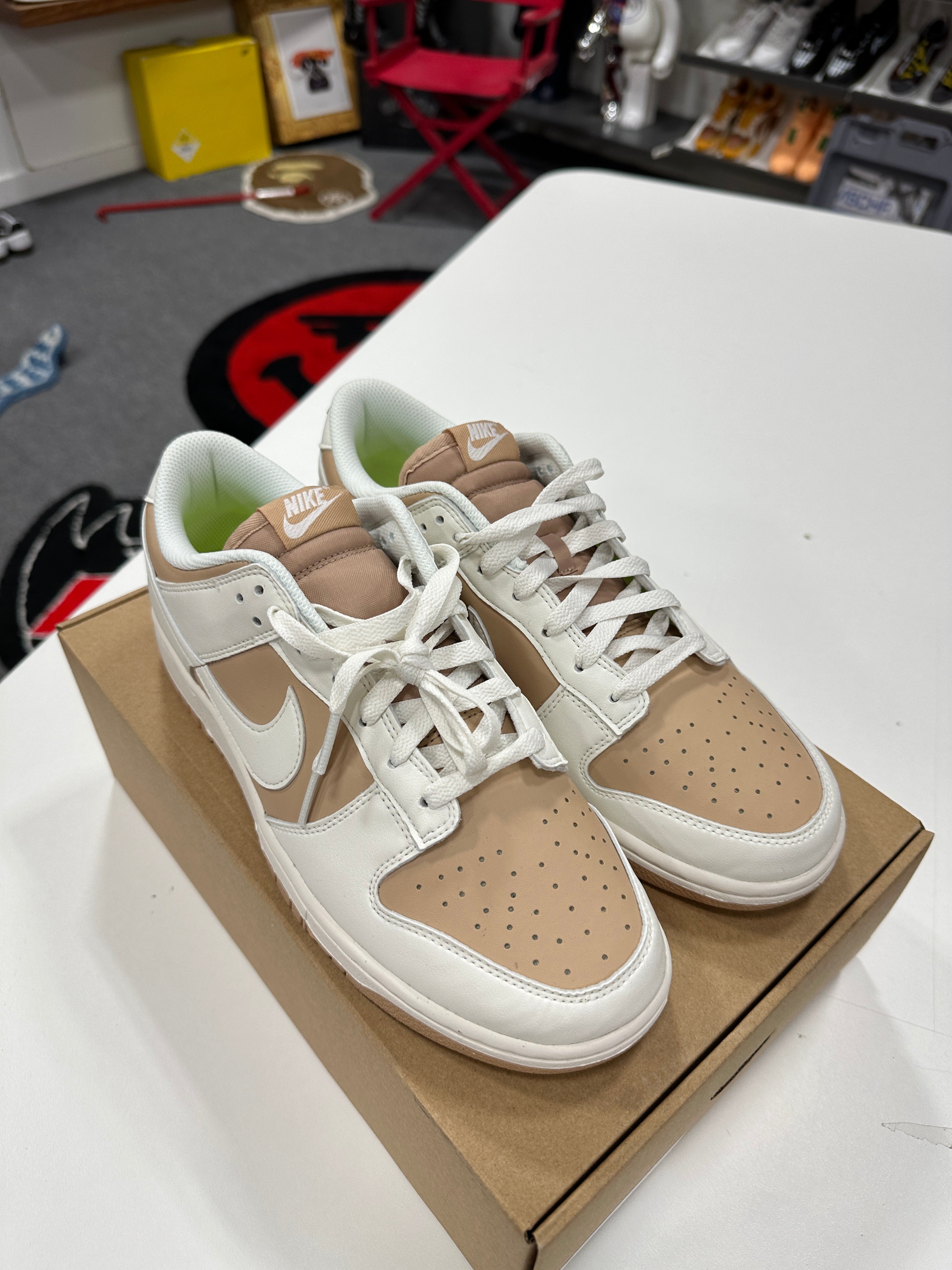Nike Dunk Low Tan/White sz 9.5M 11W