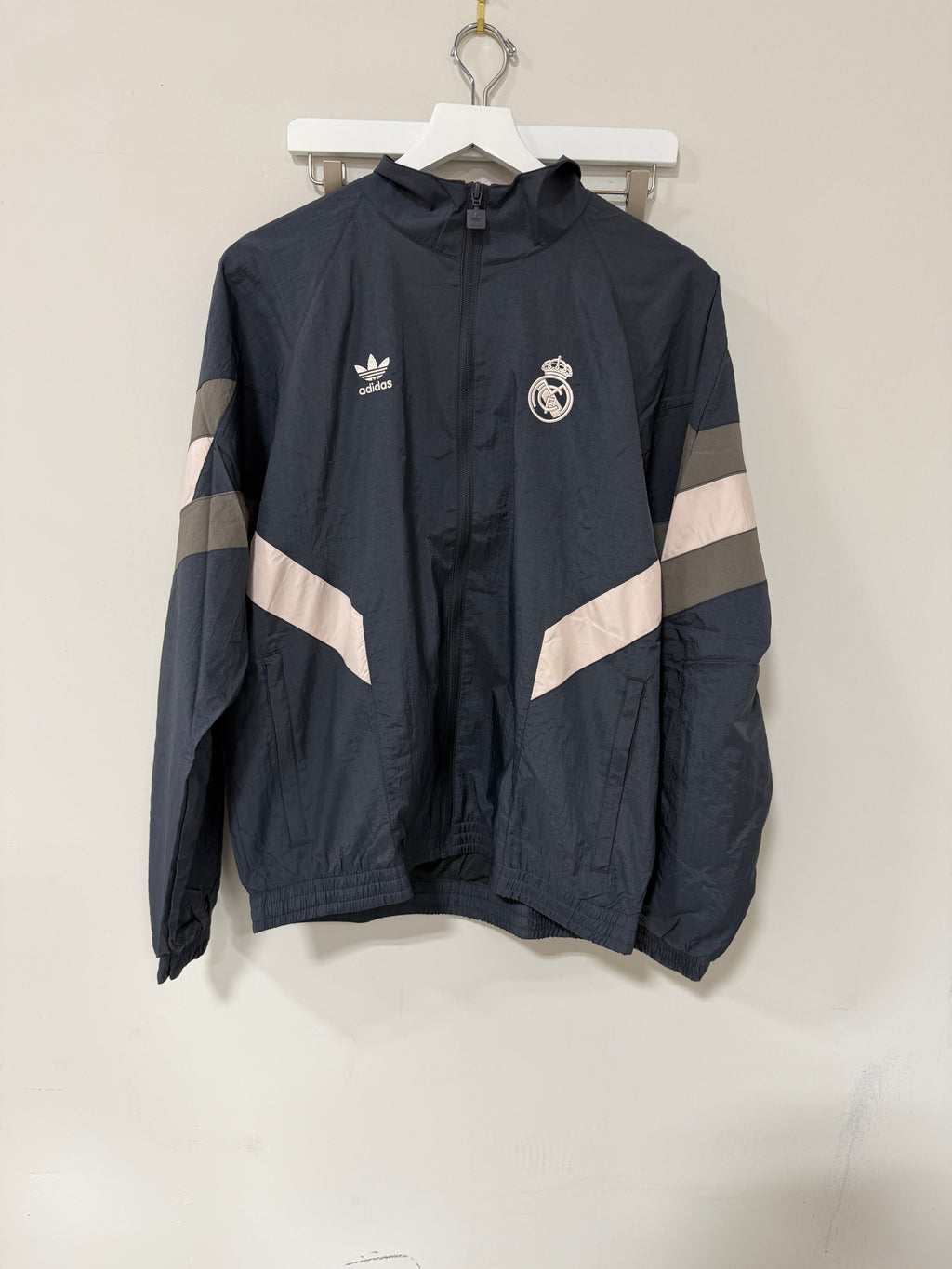Adidas Real Madrid Originals Graphic T-Shirt – Dark Navy Gray Carbon