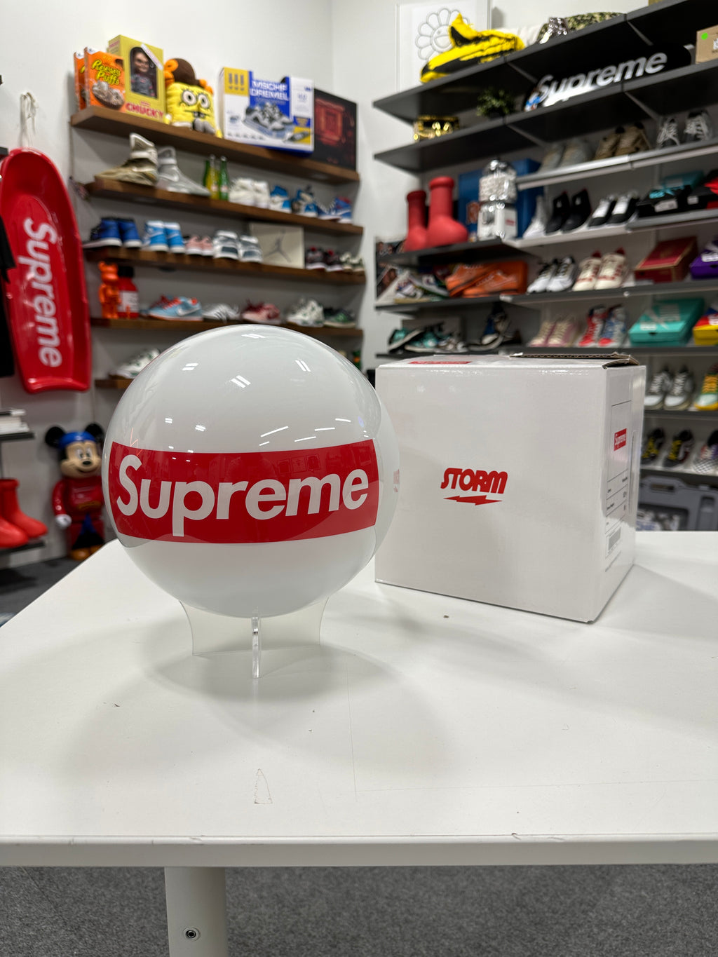 Supreme Storm Bowling Ball White Sz M