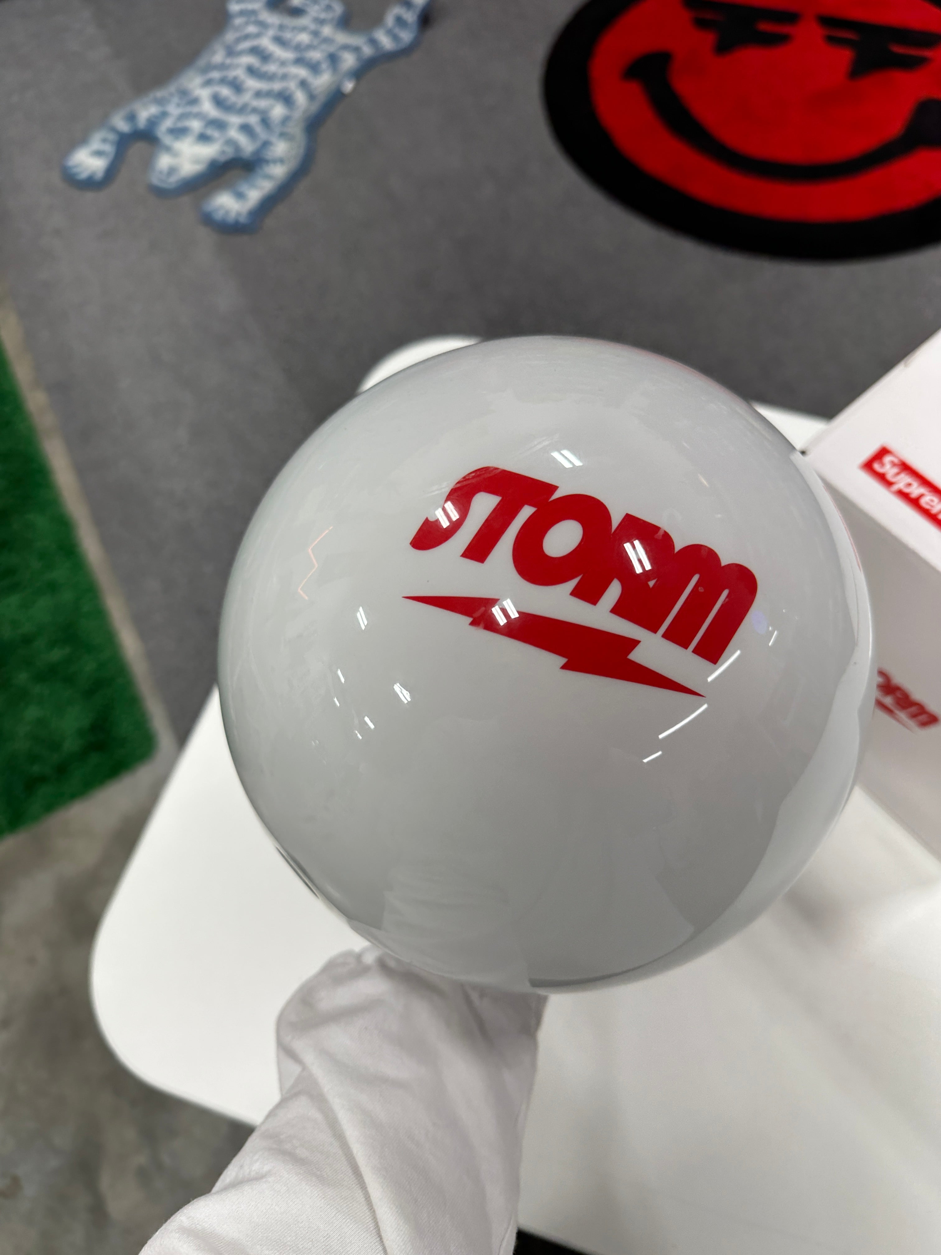 Supreme Storm Bowling Ball White Sz M