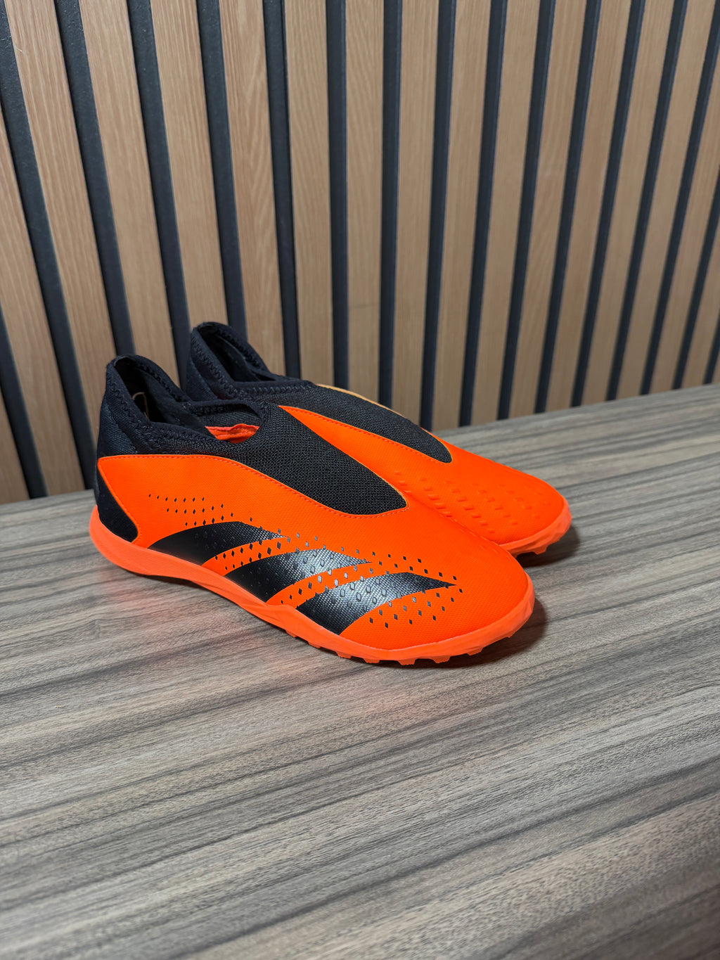 adidas Predator Accuracy .3 Youth Laceless Turf (Orange) Sz 3.5