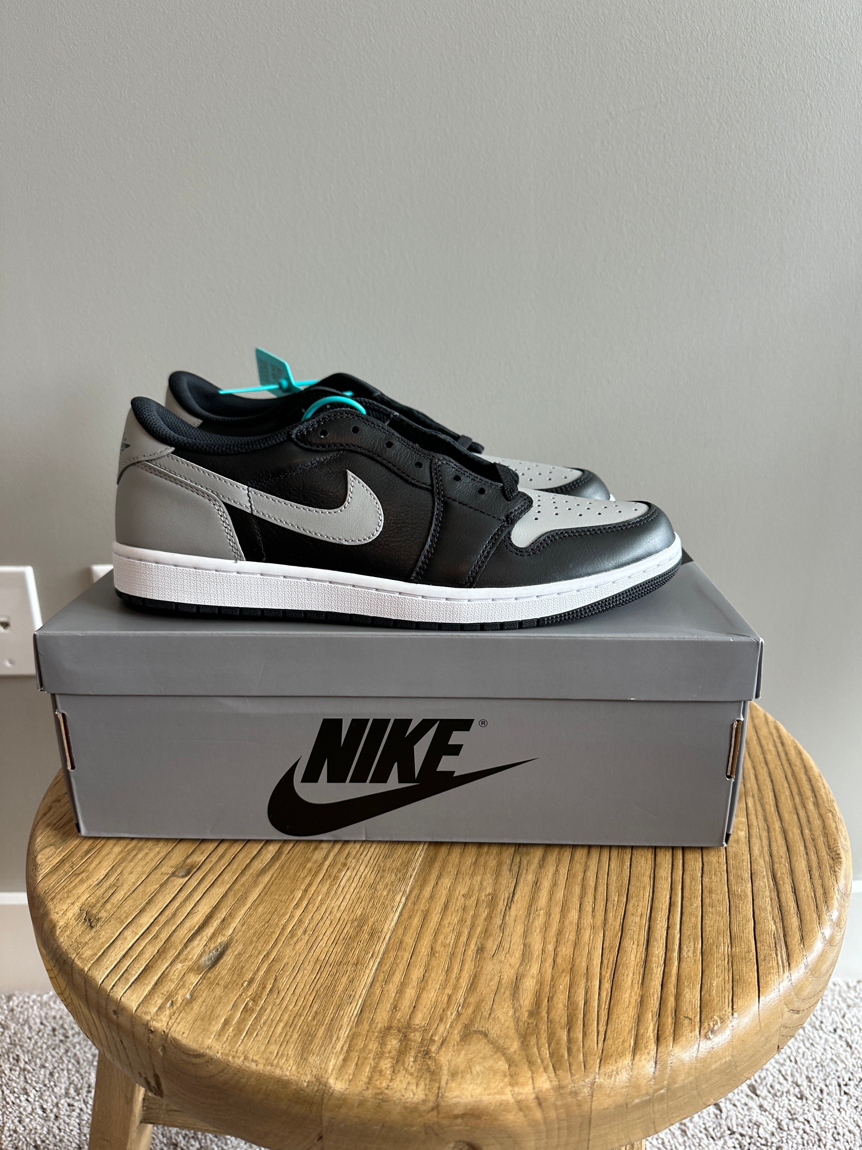 Jordan 1 Retro Low OG Shadow sz 11
