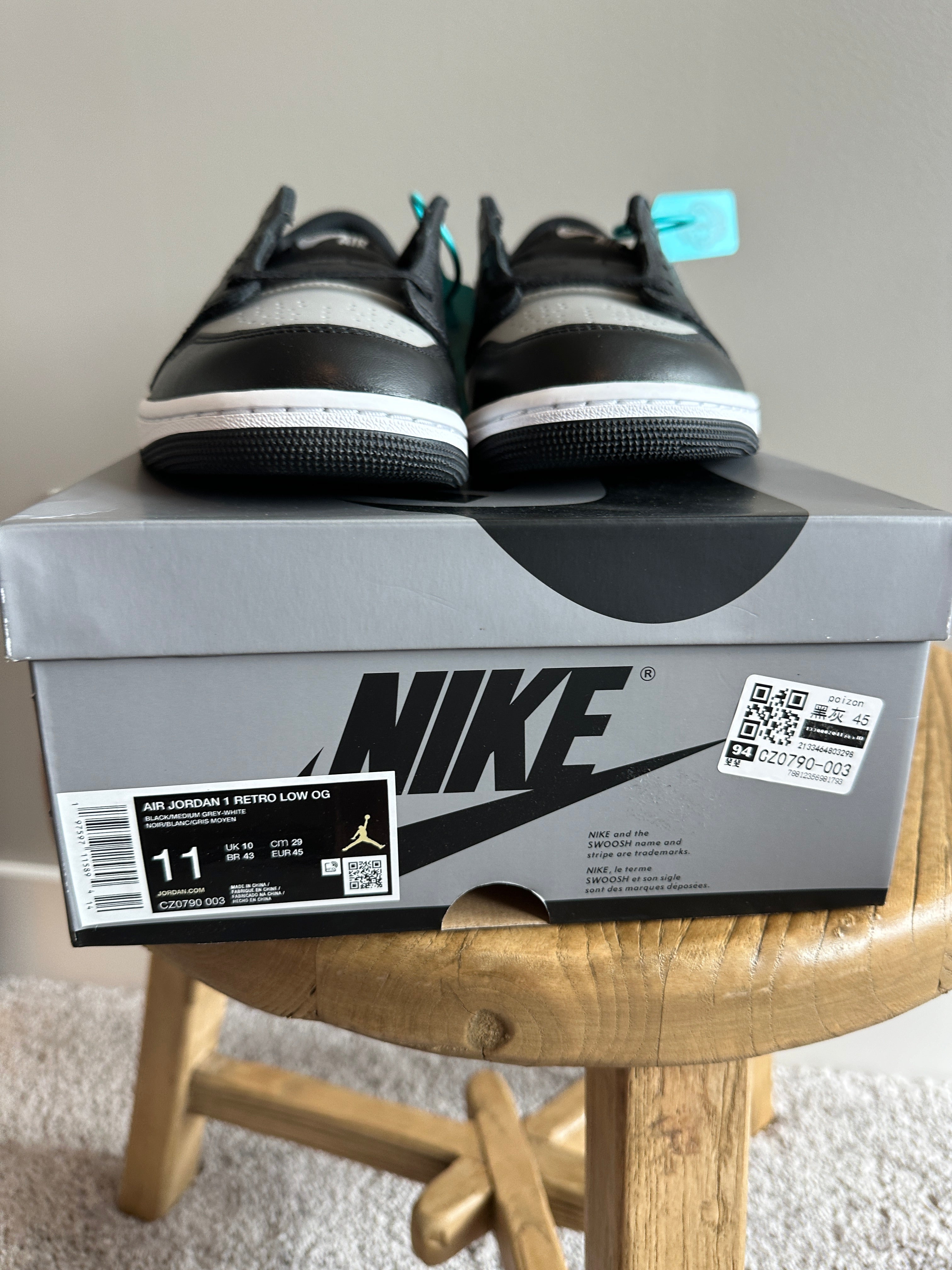Jordan 1 Retro Low OG Shadow sz 11