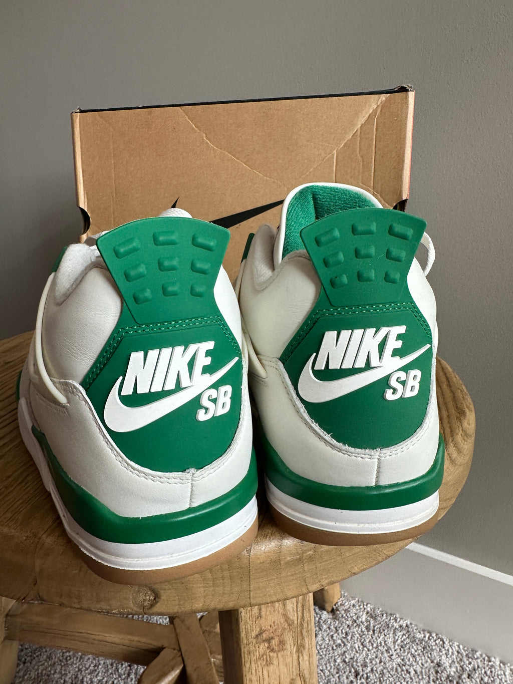 Jordan 4 Nike SB (Pine Green) Sz 9 (Replacement Box)