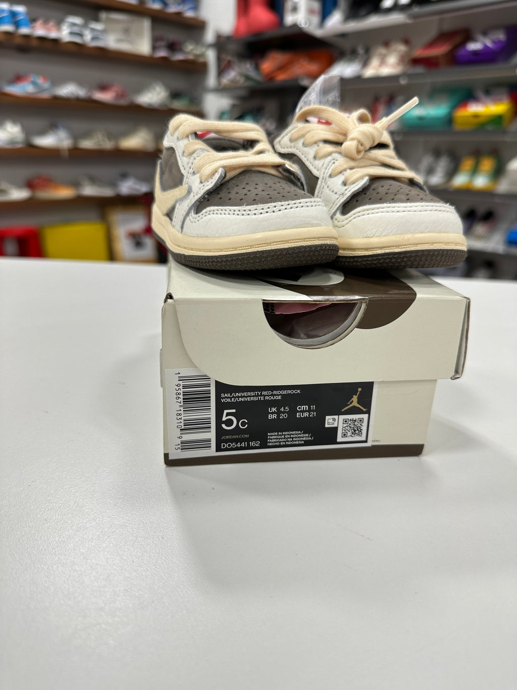 Jordan 1 Low Reverse Mocha Travis Scott Sz 5C