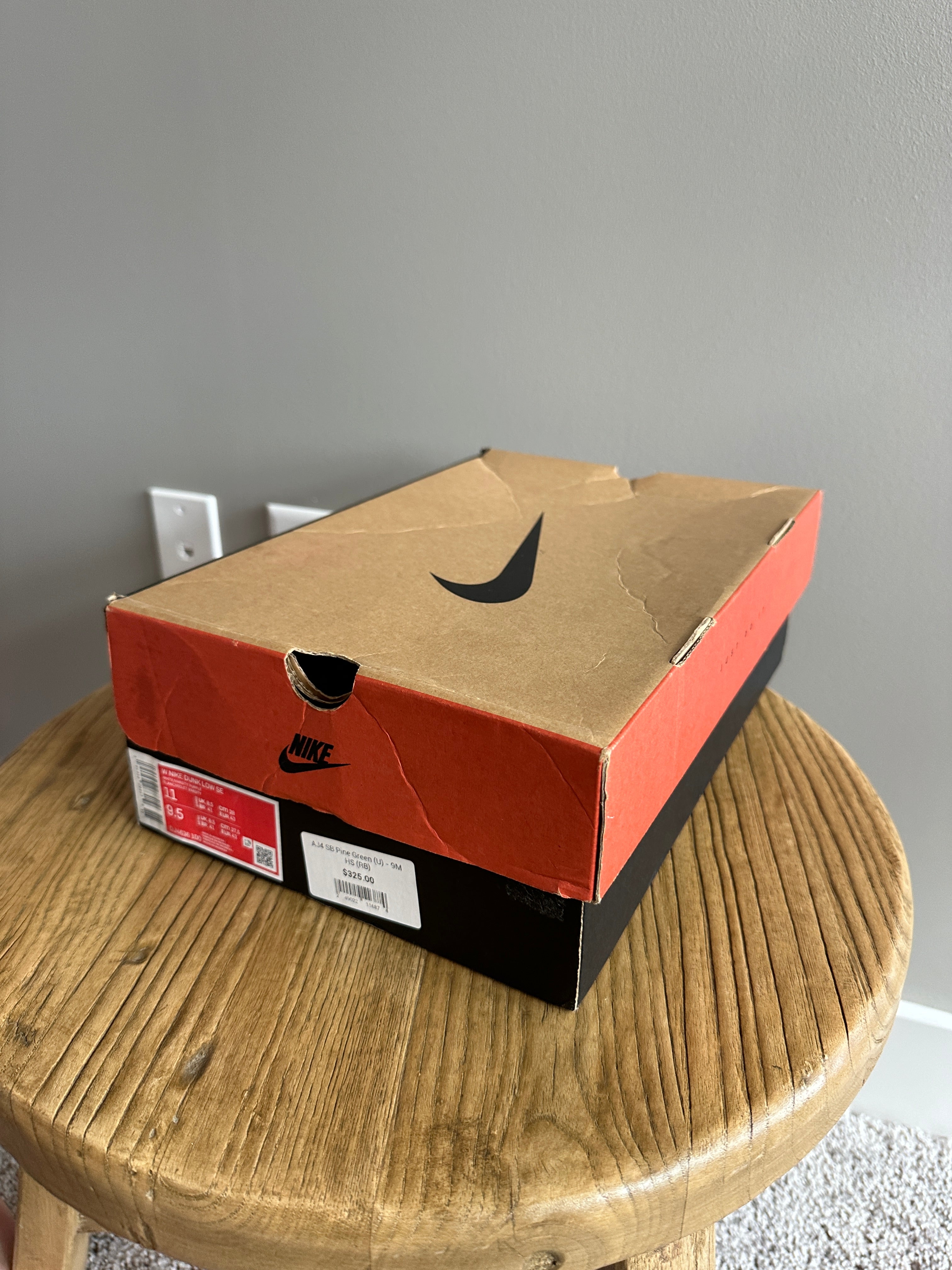 Jordan 4 Nike SB (Pine Green) Sz 9 (Replacement Box)