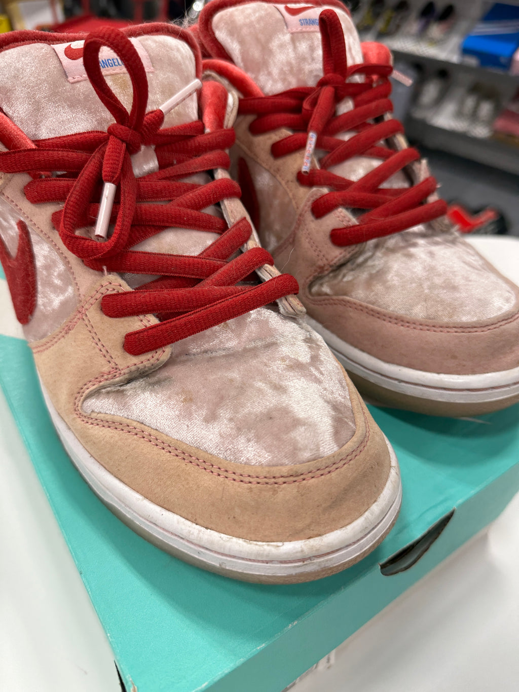 Nike SB Dunk Low StrangeLove Skateboards Sz 11.5