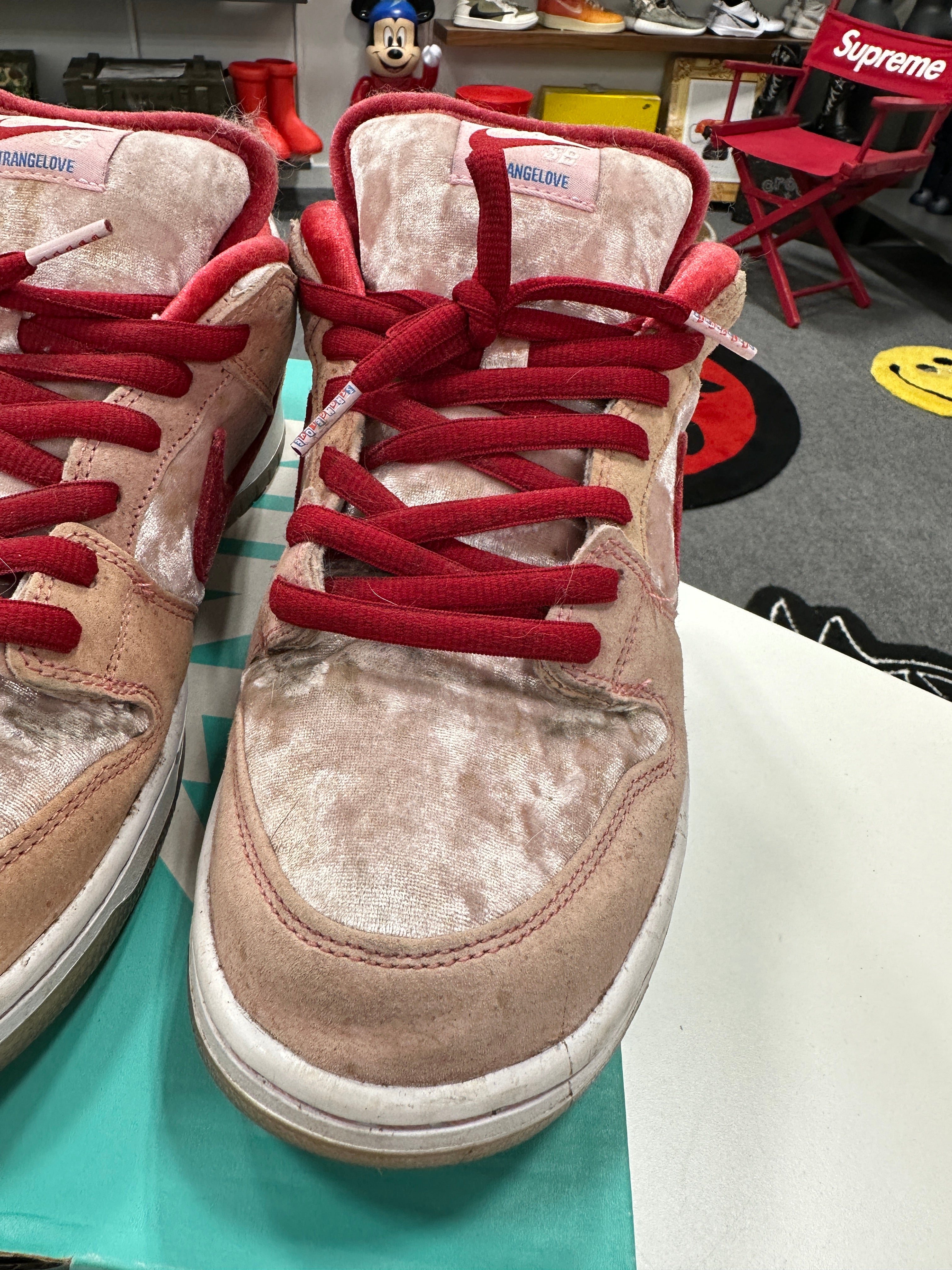 Nike SB Dunk Low StrangeLove Skateboards Sz 11.5