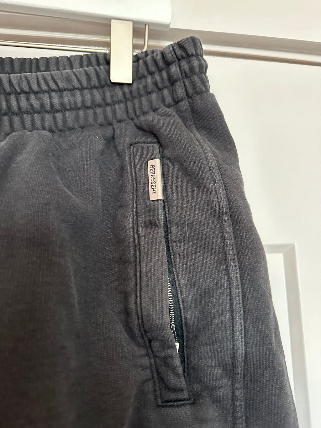 Present Black Shorts Sz M