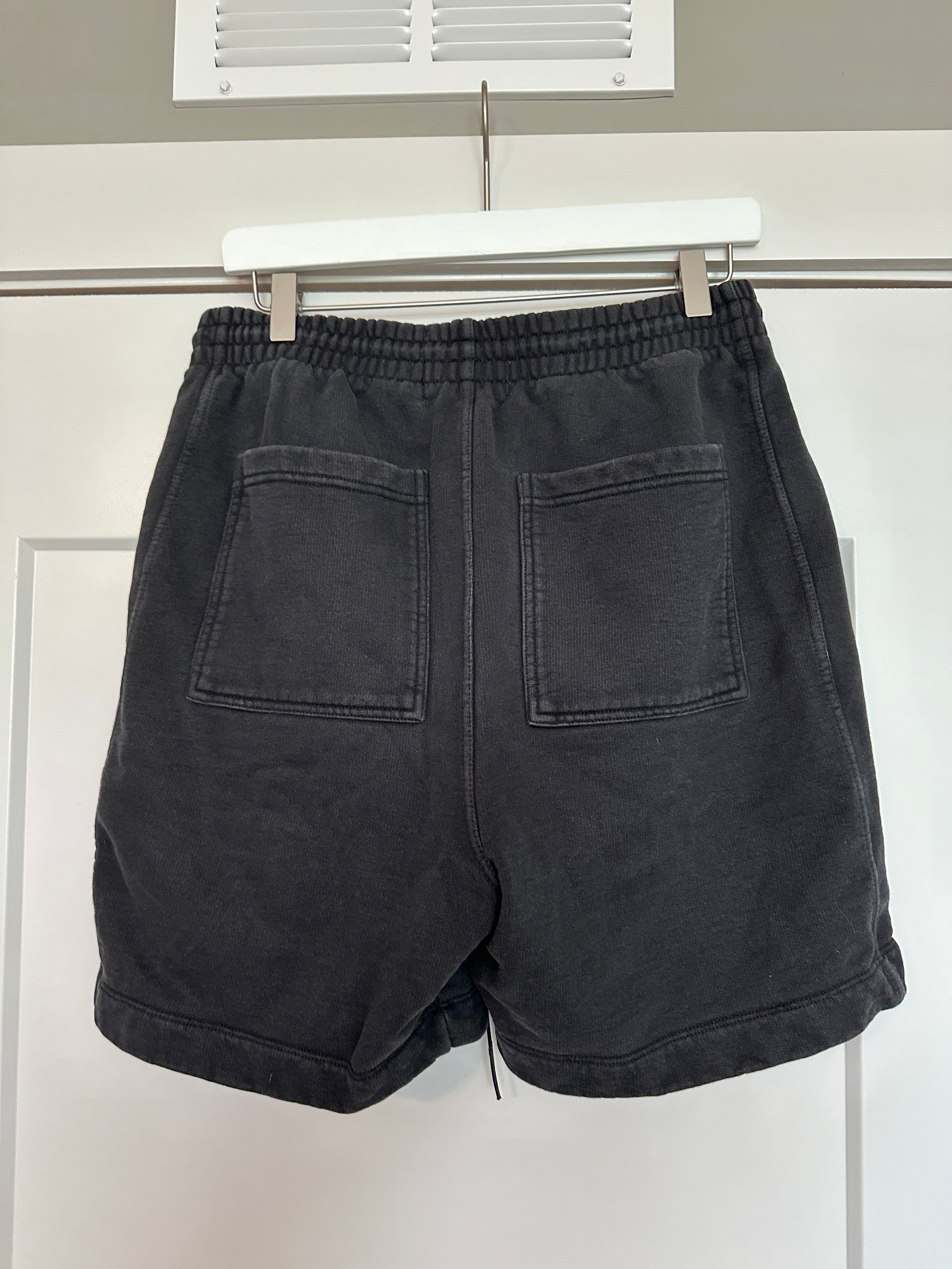 Present Black Shorts Sz M