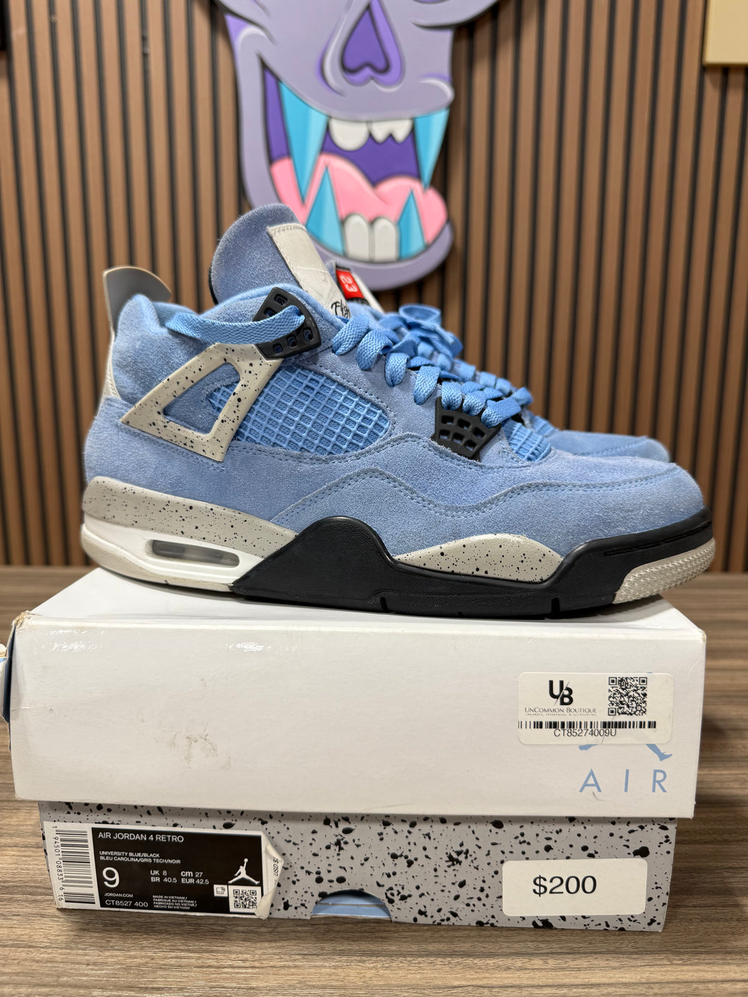 Jordan 4 UNC Sz 9