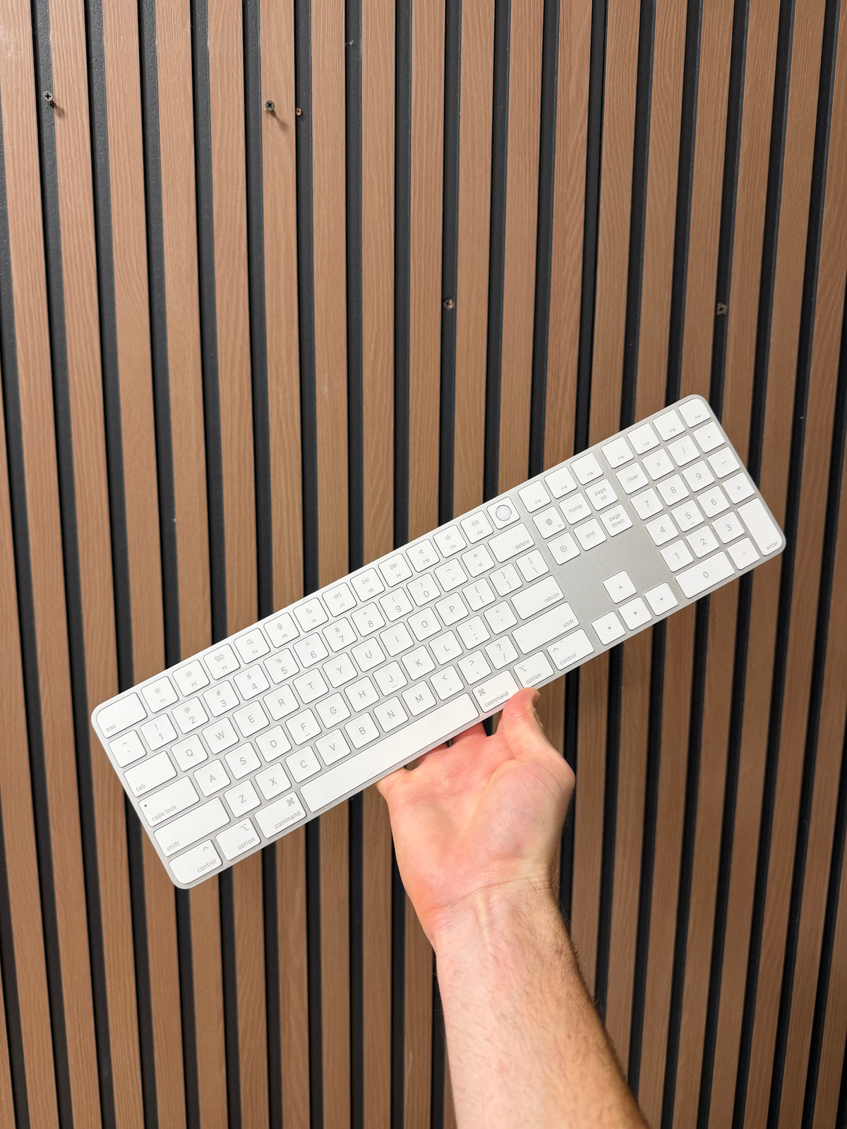 Apple Magic Keyboard with Touch ID and Numeric Keypad - Silicon (Lightning)