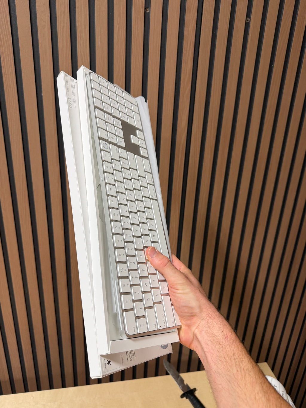 Apple Magic Keyboard with Touch ID and Numeric Keypad - Silicon (Lightning)