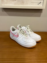 Load image into Gallery viewer, Nike Air Force 1 Low '07 Retro Color of the Month Pink Gum Sz 9.5
