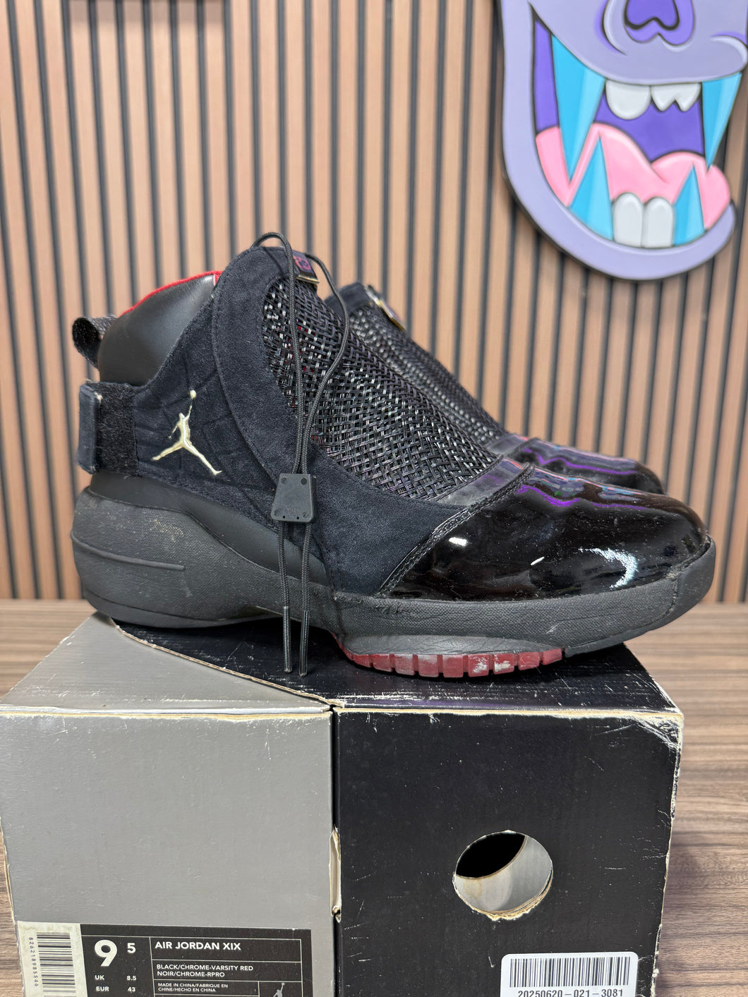 Air Jordan 19 Bred Sz 9.5