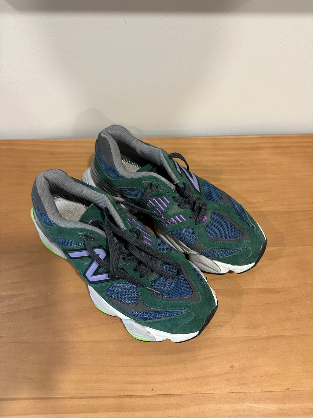 New Balance 9060 Nightwatch Sz 9.5