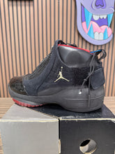 Load image into Gallery viewer, Air Jordan 19 Bred Sz 9.5
