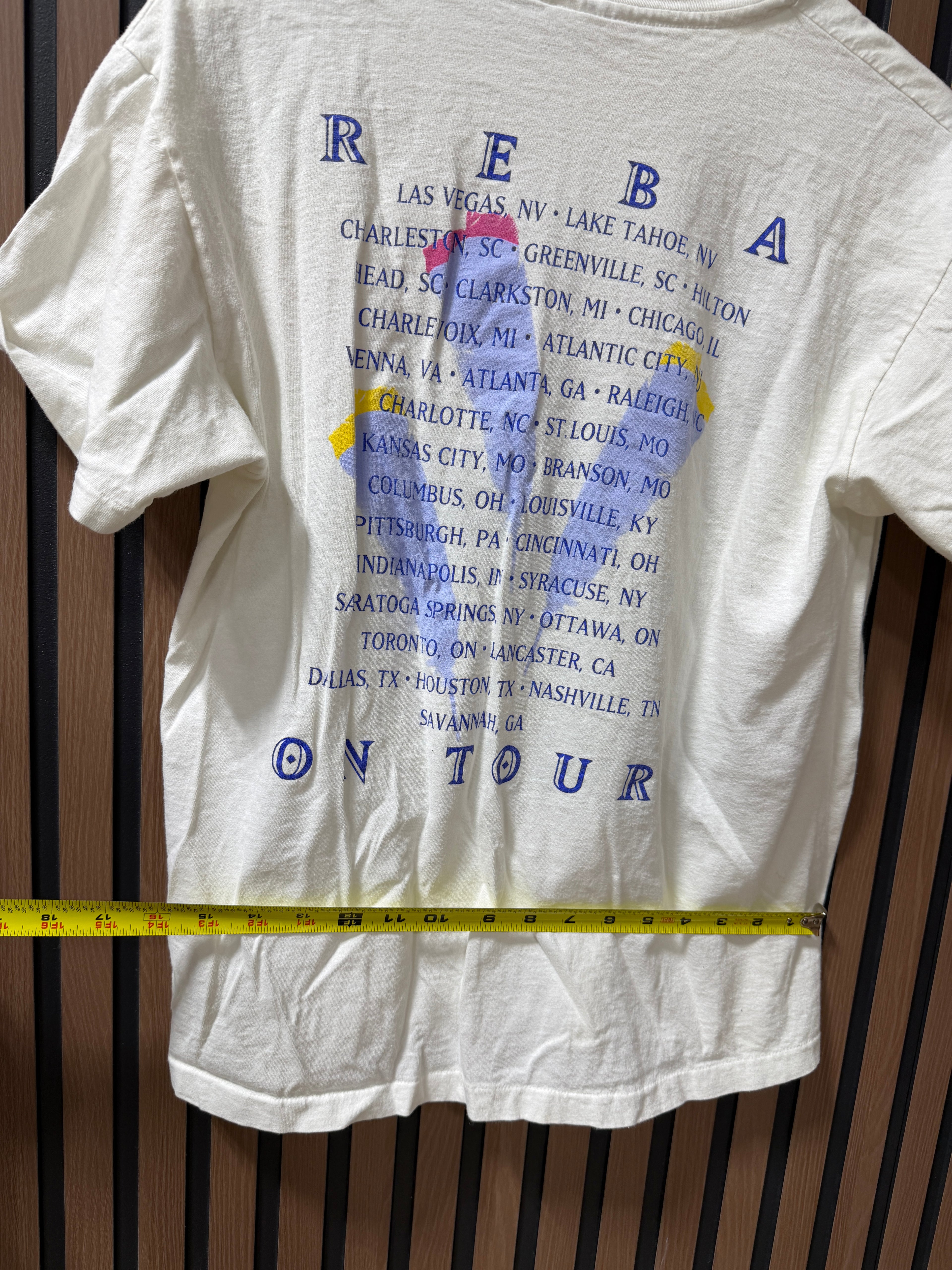 Vintage REBA Tour T-shirt (Fits Small/Medium) 16"W x 24" L