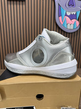 Load image into Gallery viewer, Air Jordan 2010 25TH Anniversary Metallic Silver White 387358-006 Size 14
