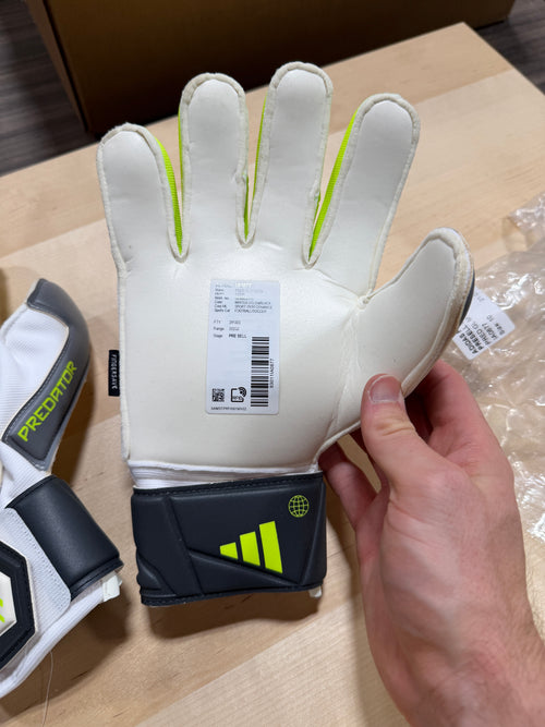 Adidas Predator Goalkeeper Gloves Match – White/Lucid