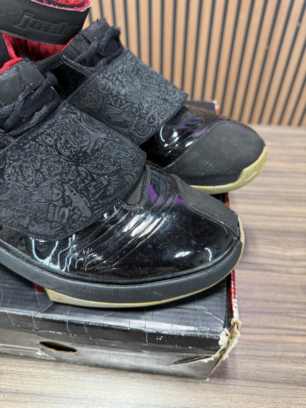 Air Jordan 20 OG Stealth Size 11 Mens 2005 Black Red 310455-001