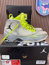 Load image into Gallery viewer, Jordan (27) 2012 Wolf Grey  CHOOSE YOUR FLIGHT Sz 9.5
