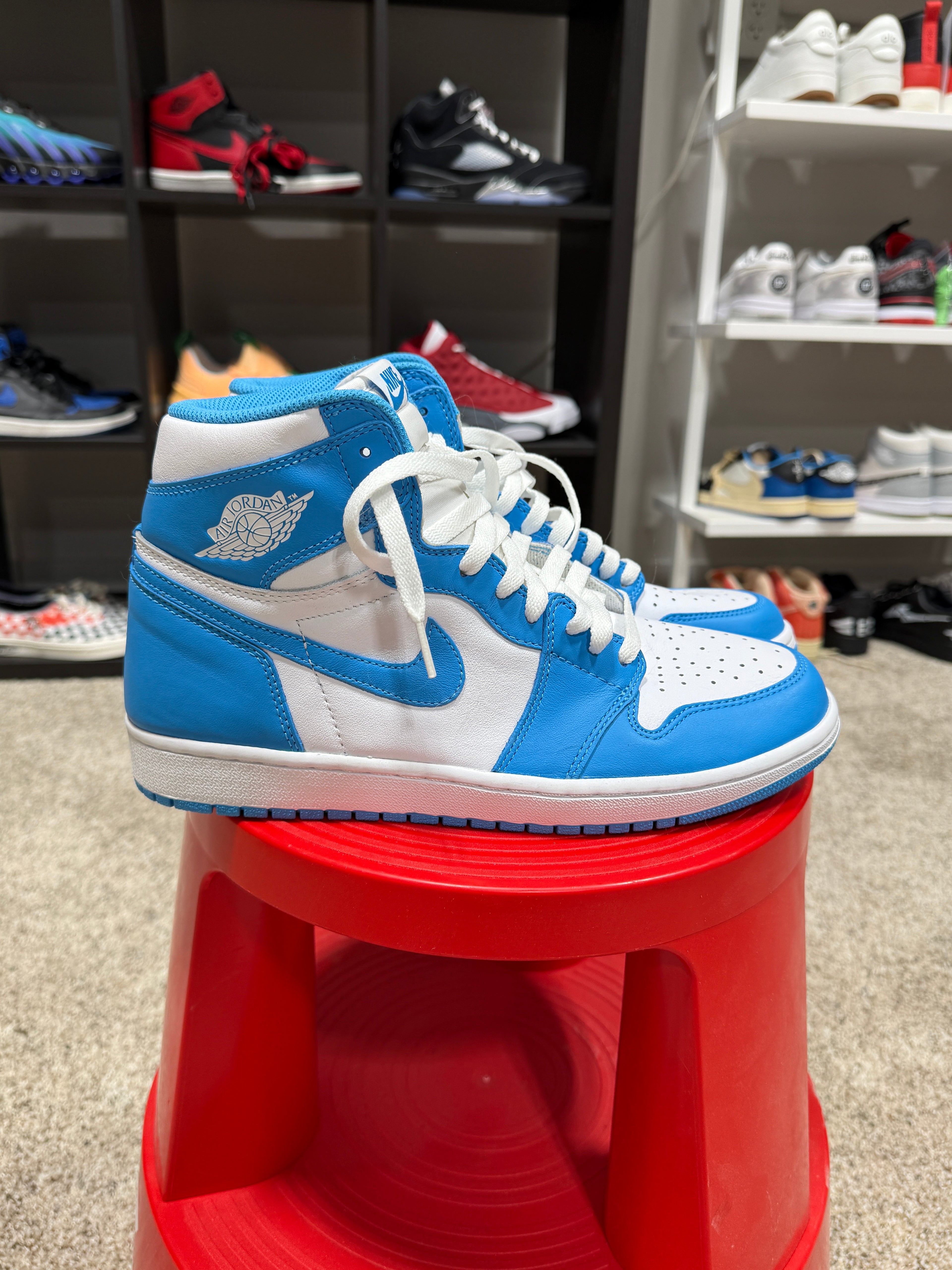 Air Jordan 1 Retro High OG 'UNC' Sz 10.5 - No box