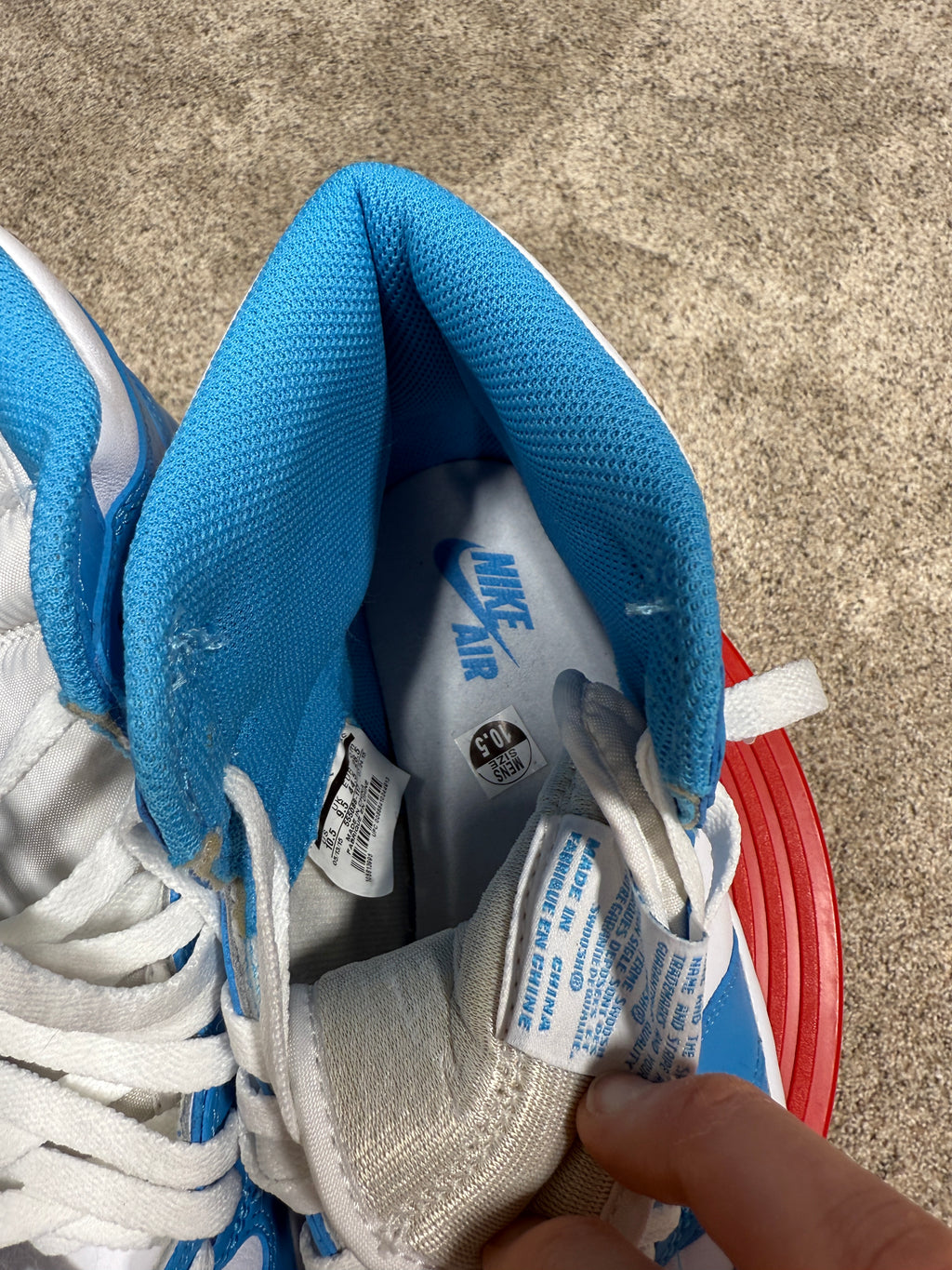 Air Jordan 1 Retro High OG 'UNC' Sz 10.5 - No box