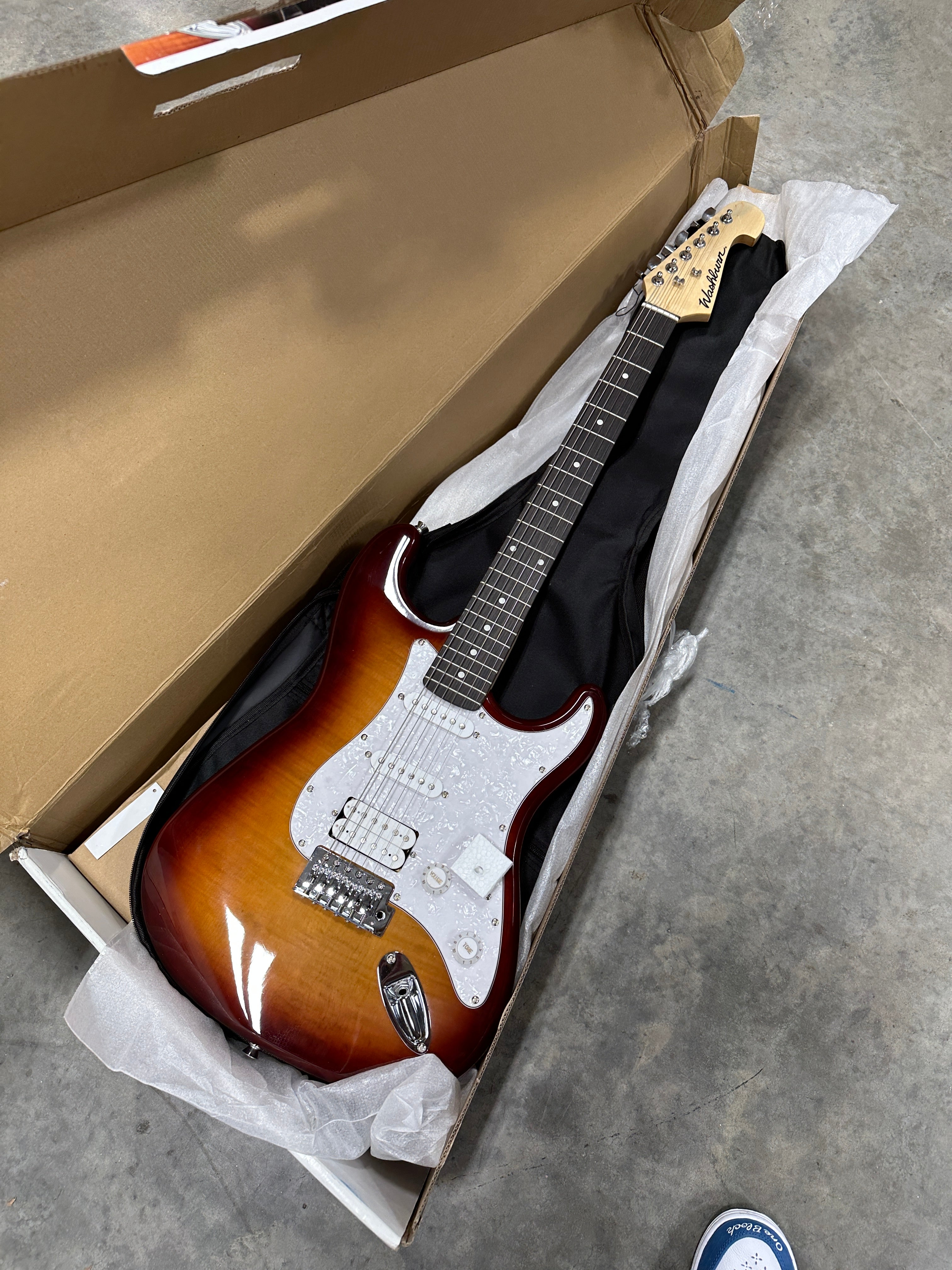Washburn Guitars Take The Stage Pack