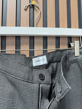 Load image into Gallery viewer, Christos New York Pants Sz 36
