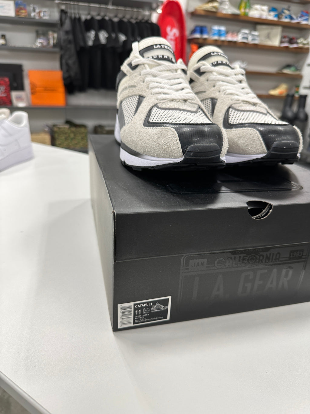 LA Gear Catapult Size 11