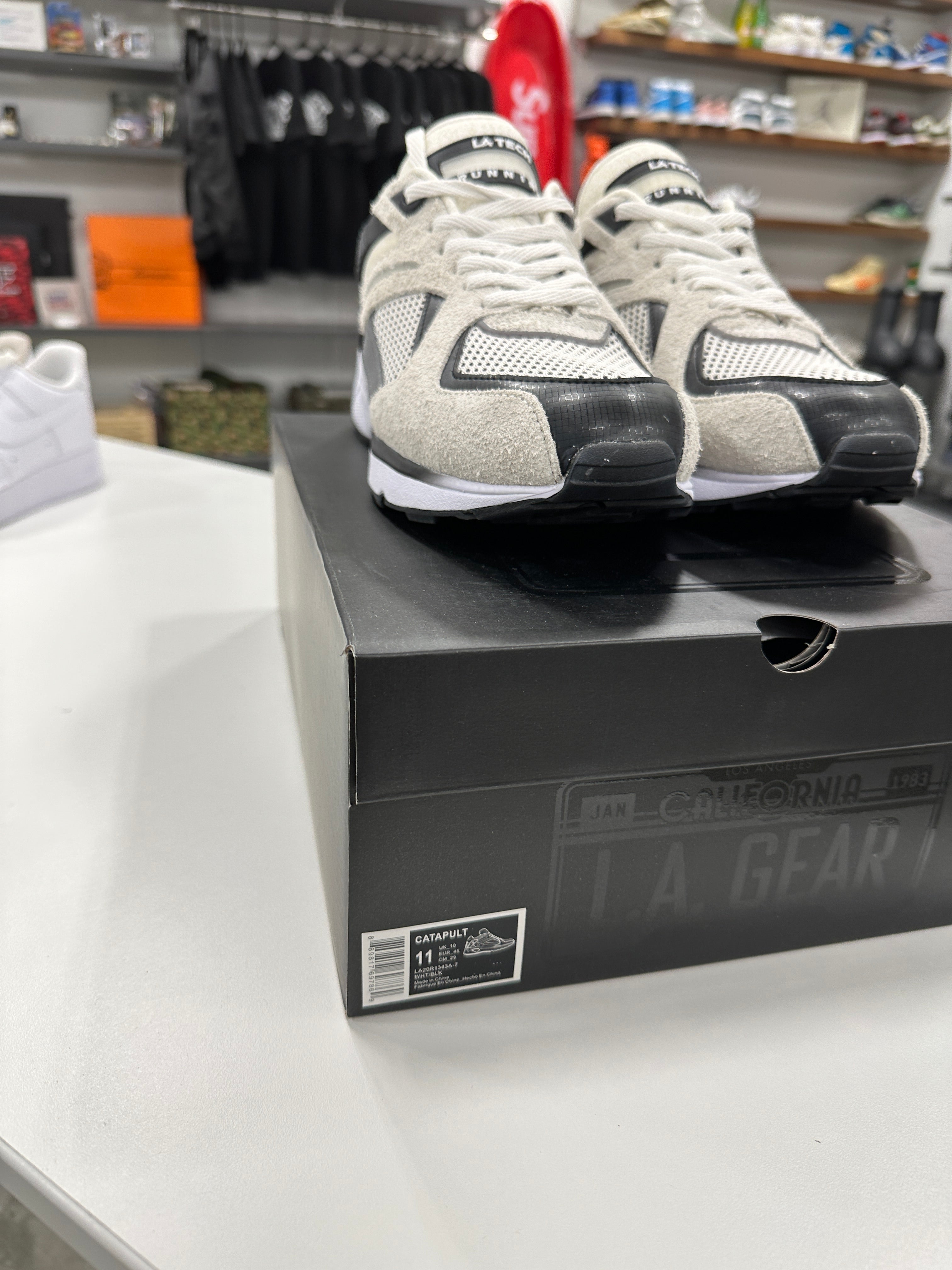 LA Gear Catapult Size 11
